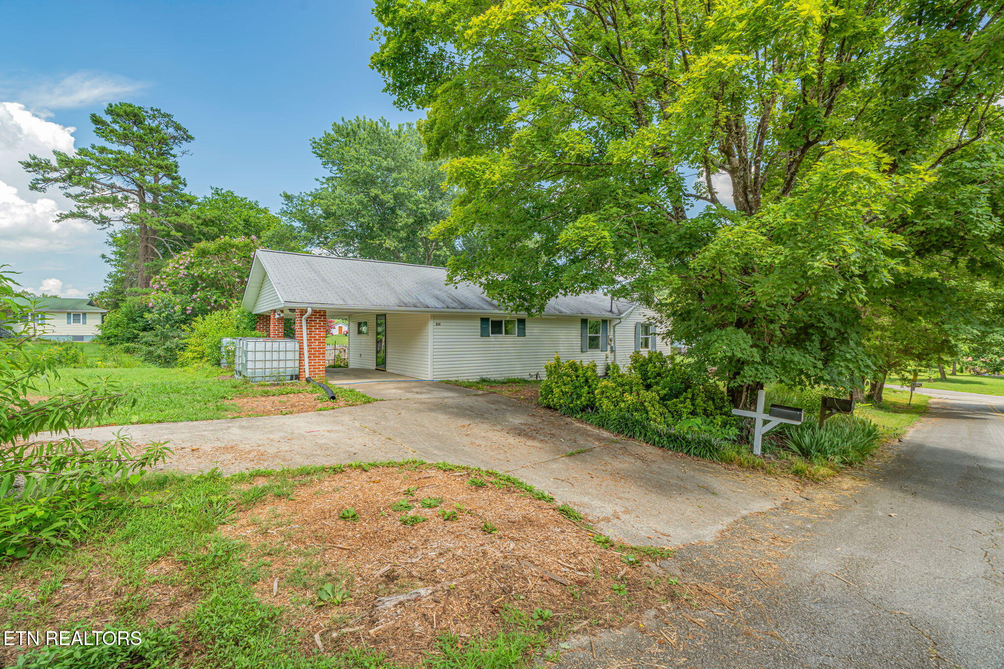 231 Wright Road Oliver Springs TN 37840