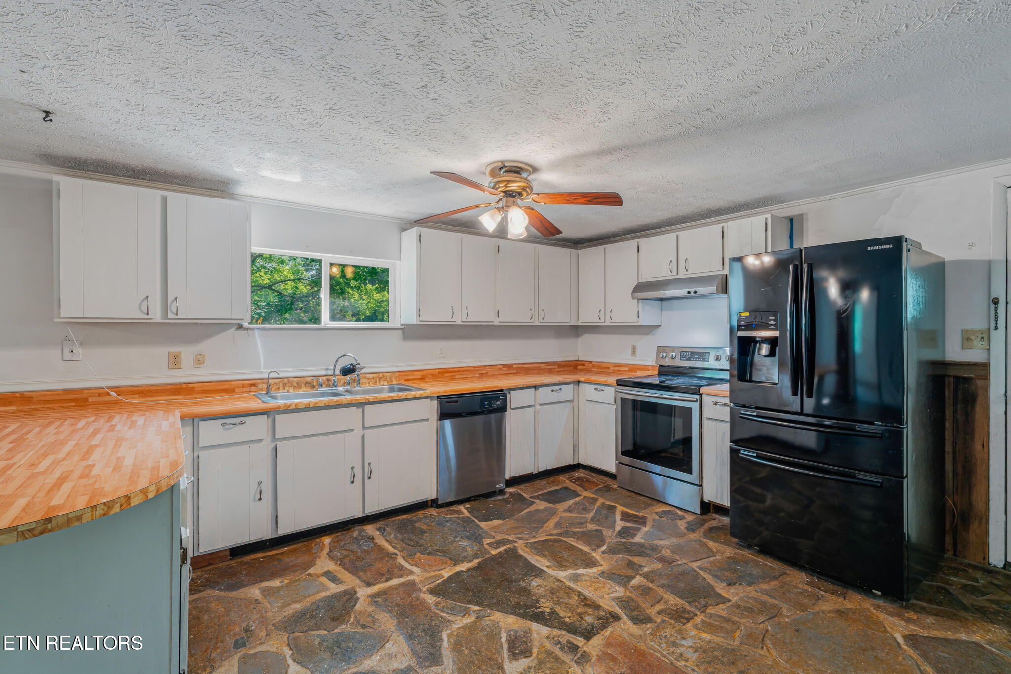 231 Wright Road Oliver Springs TN 37840