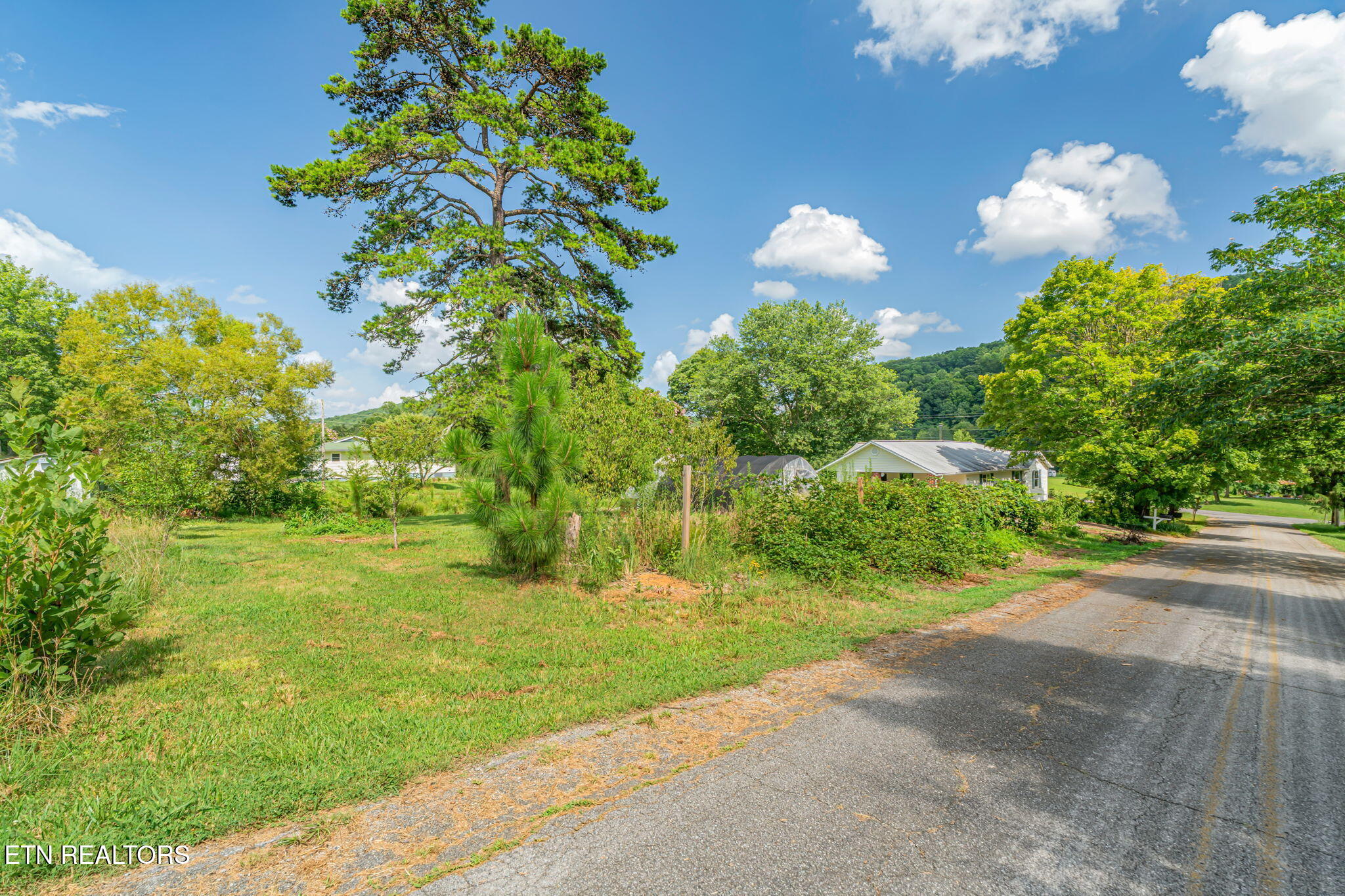 231 Wright Road Oliver Springs TN 37840