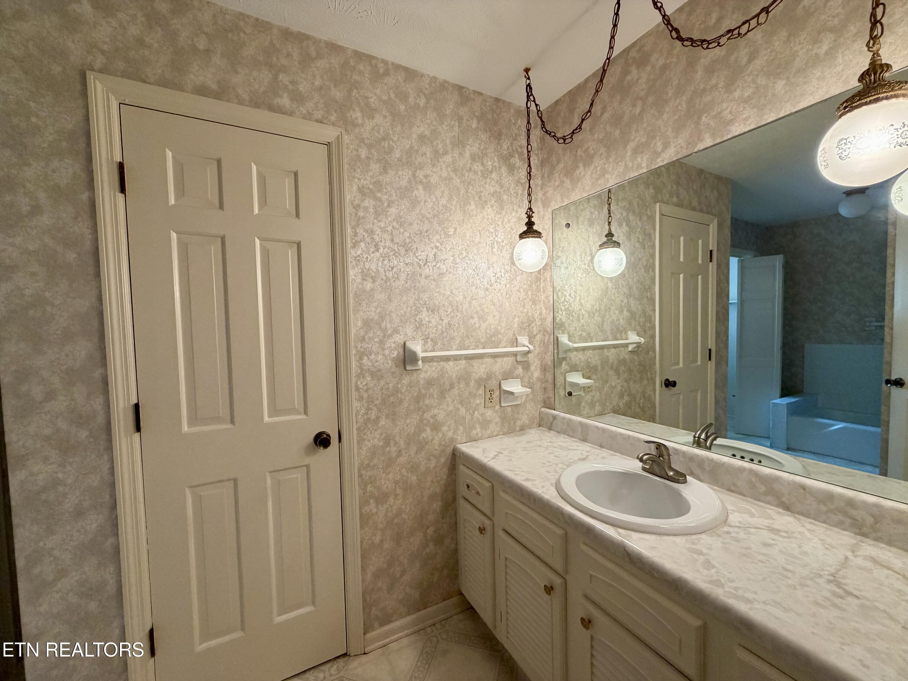 7715 Windsong Road Powell TN 37849