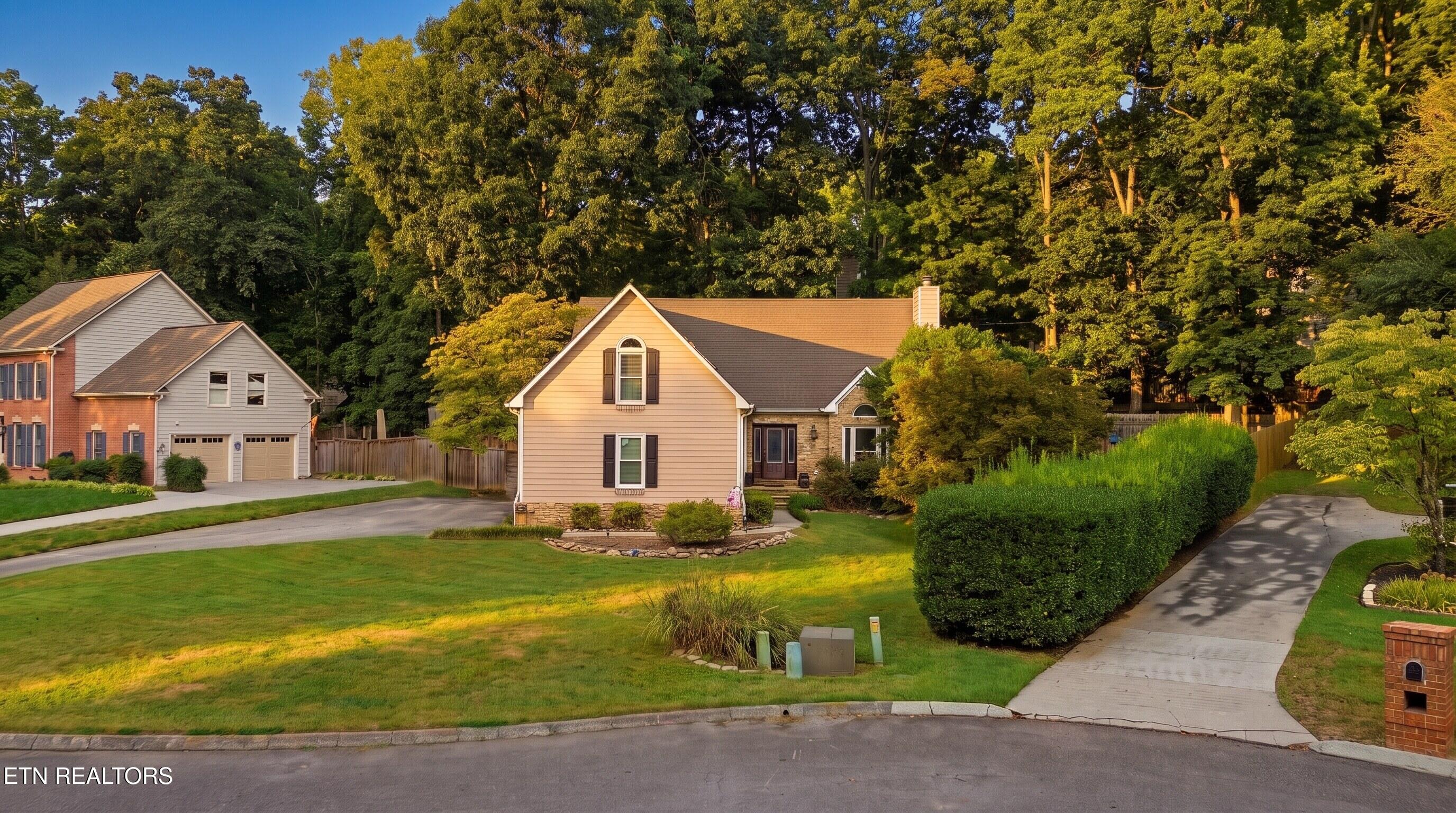 1305 Mark Joseph Lane Knoxville TN 37931