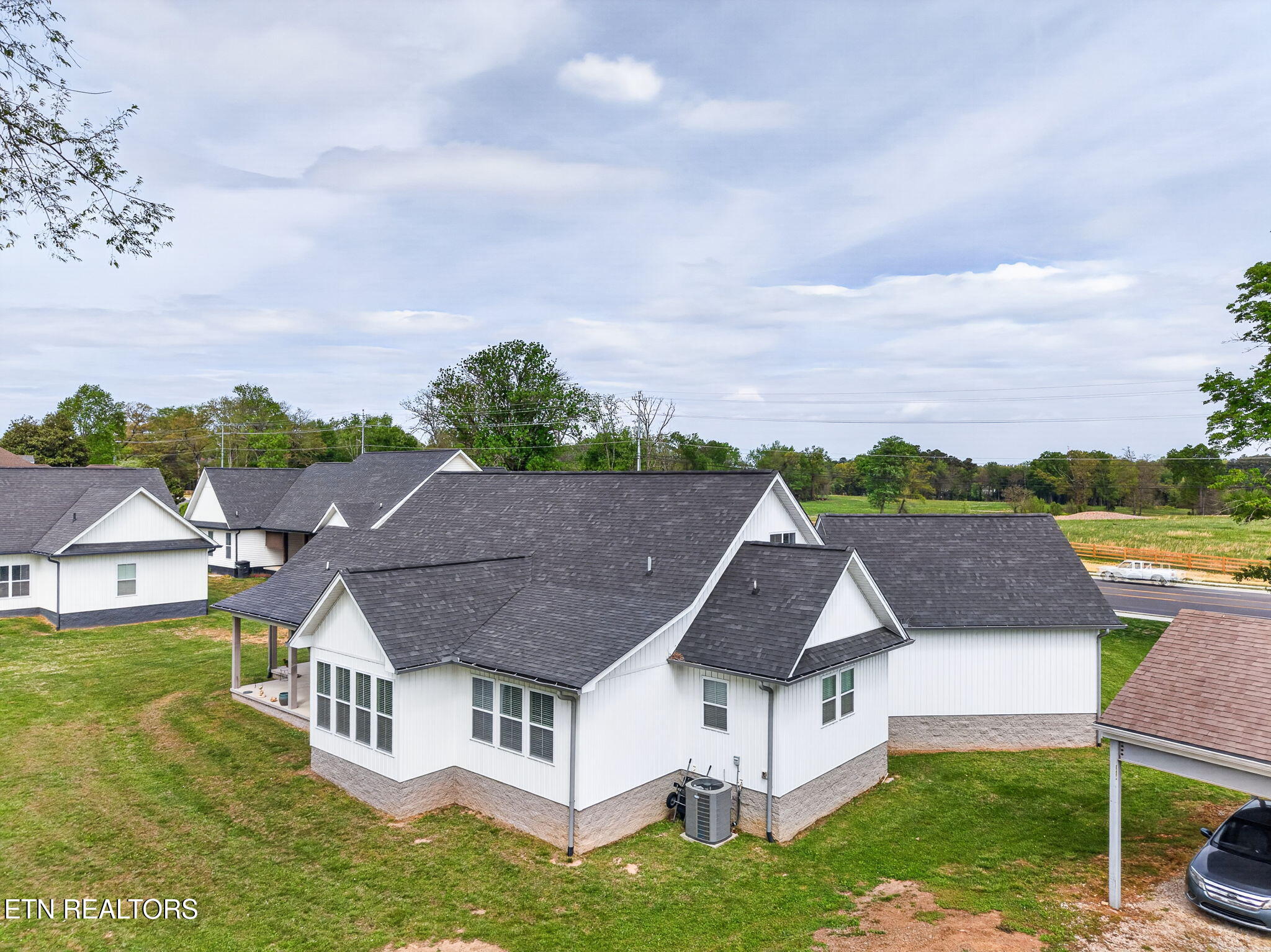 1425 E 10th Street Cookeville TN 38501