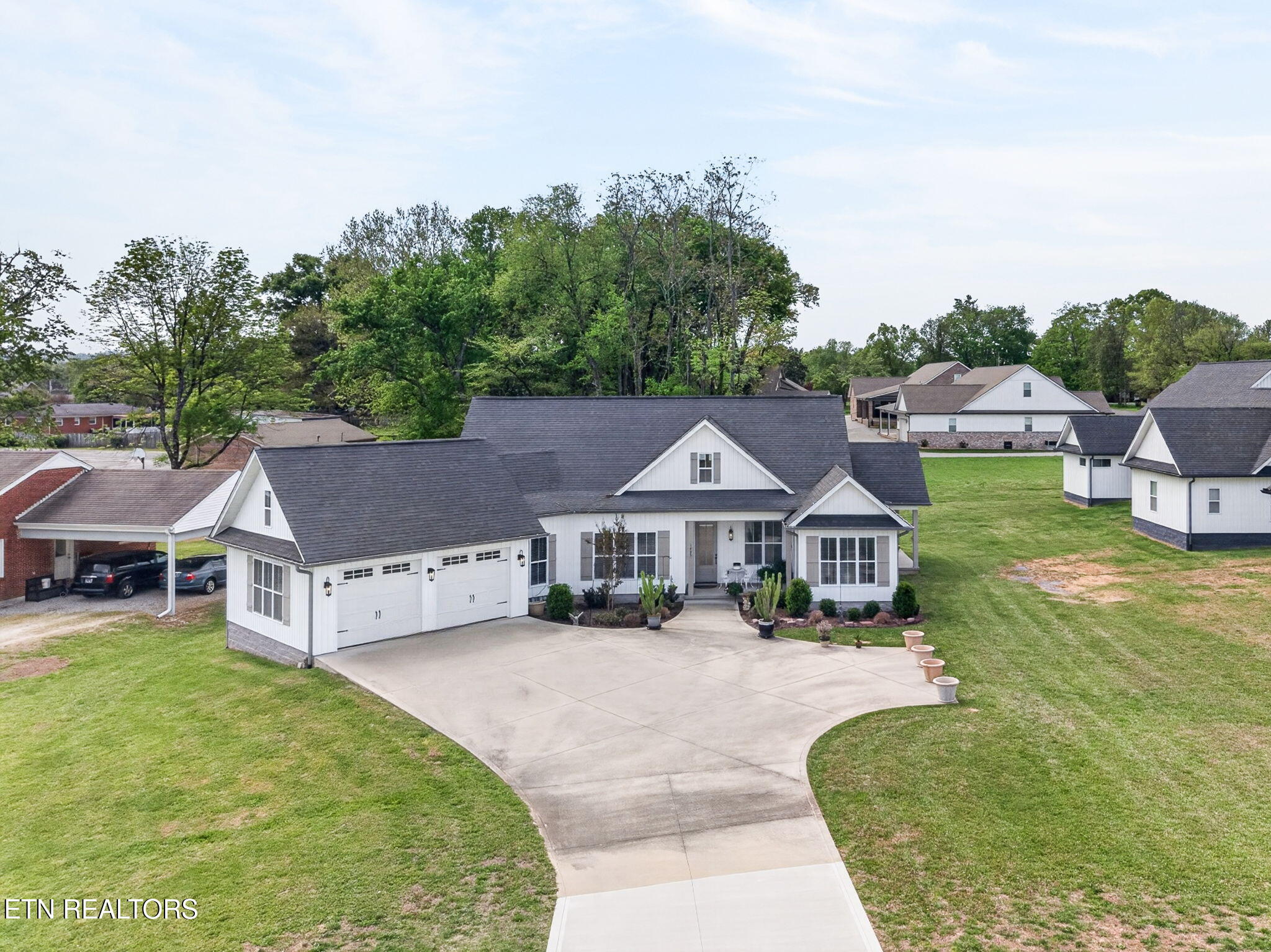1425 E 10th Street Cookeville TN 38501