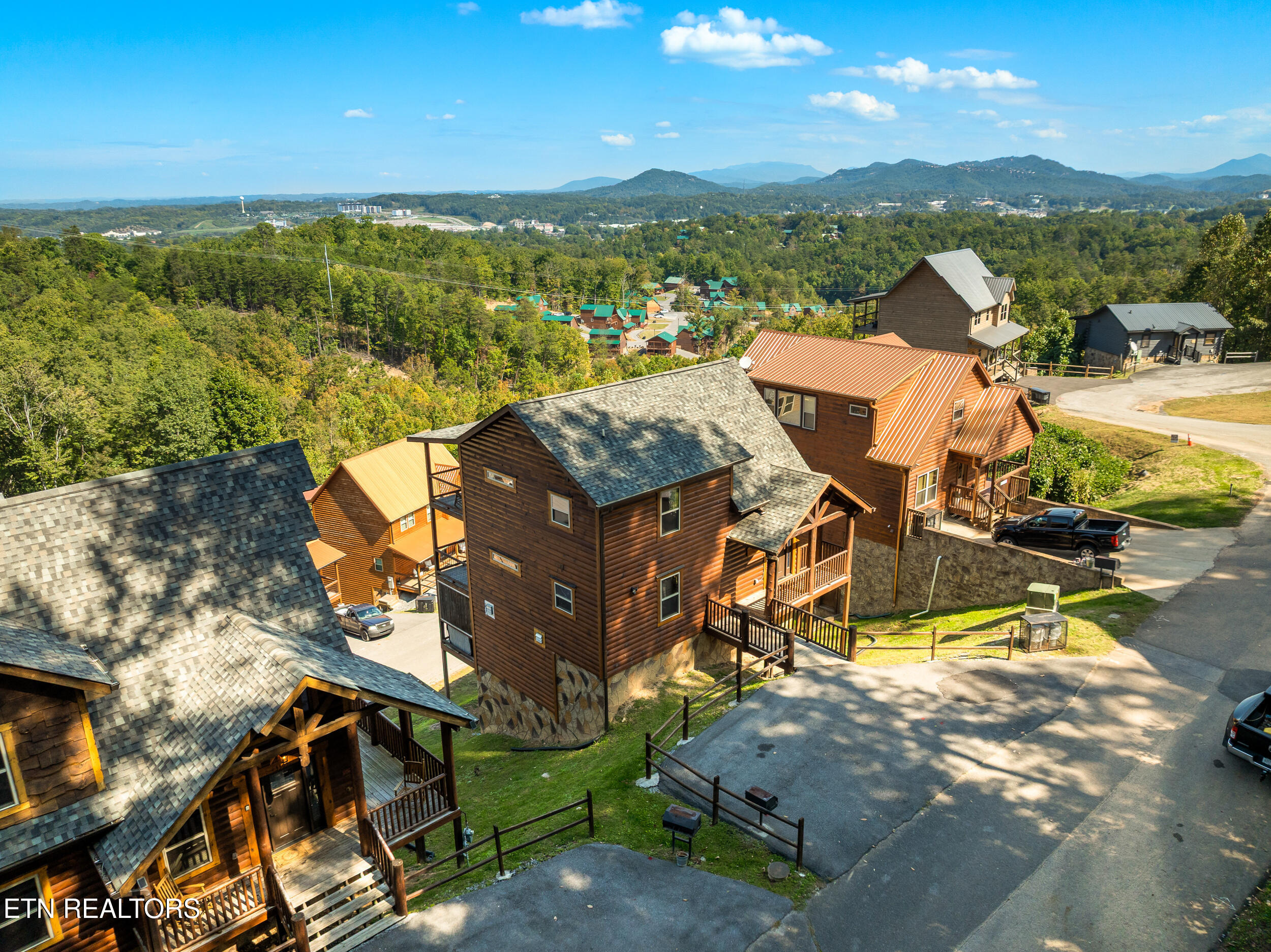 3307 Pine Peak Way Sevierville TN 37862