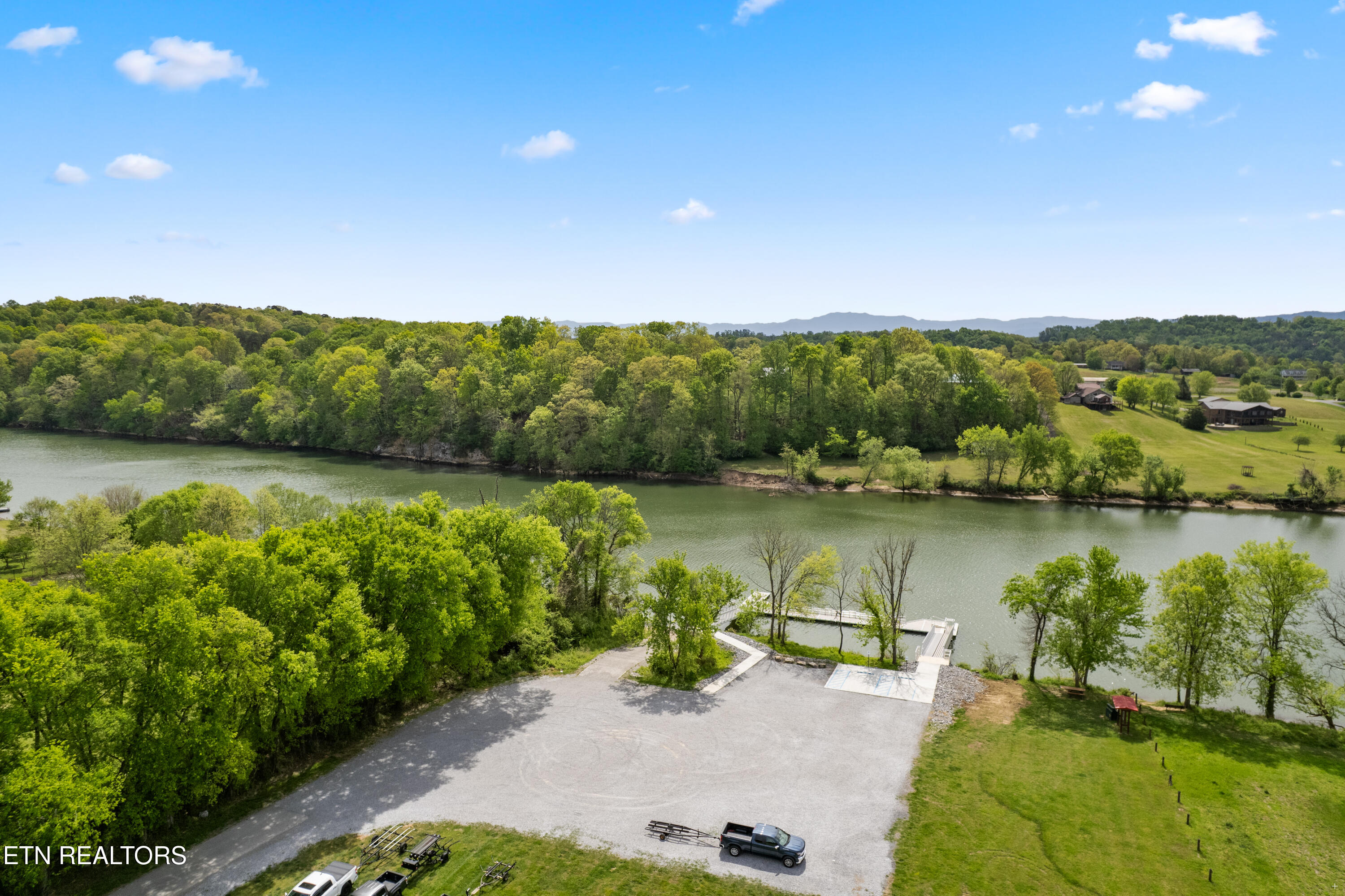 2725 River Island Boulevard Kodak TN 37764