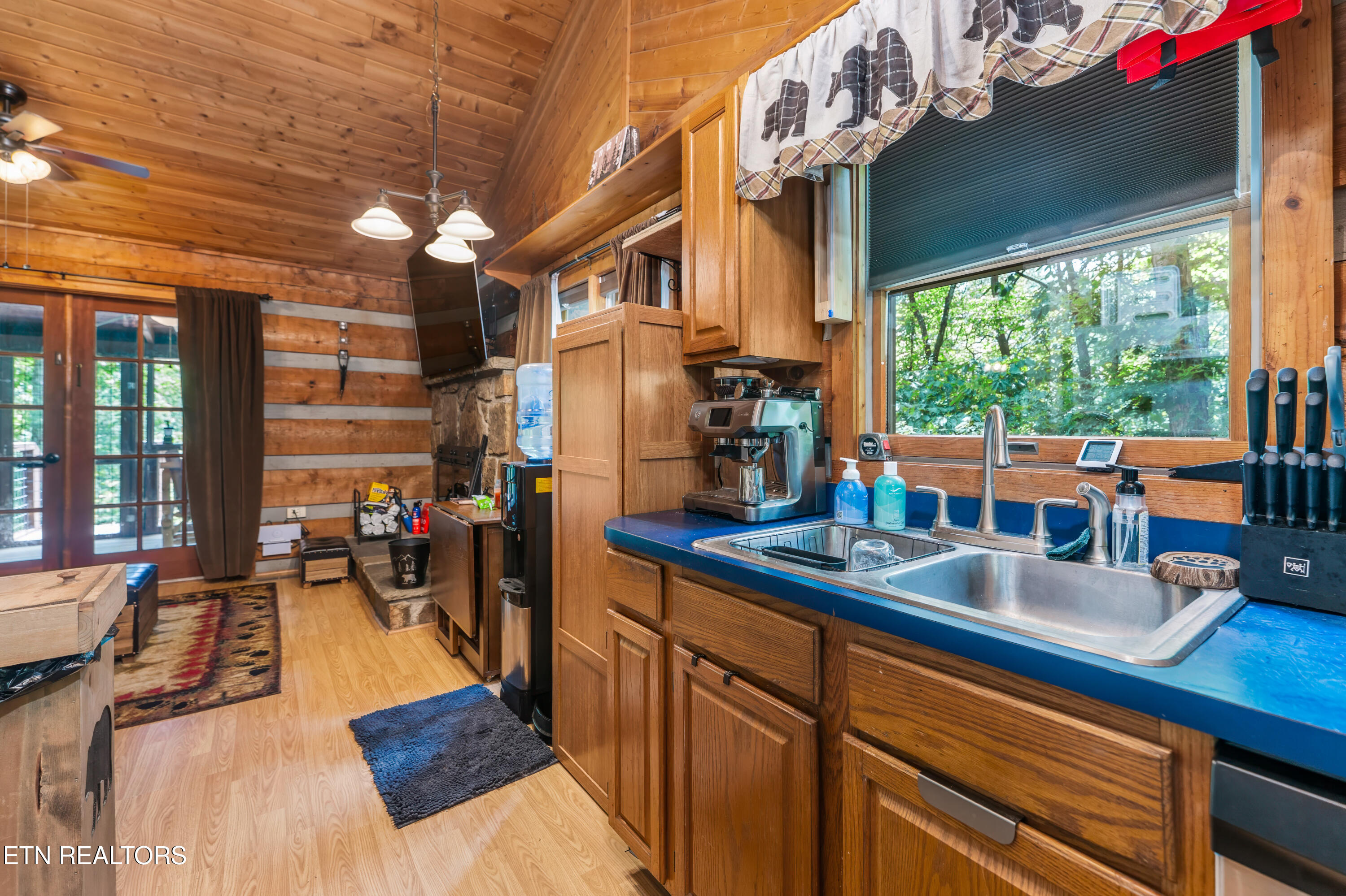 3040 Patty View Way Pigeon Forge TN 37862