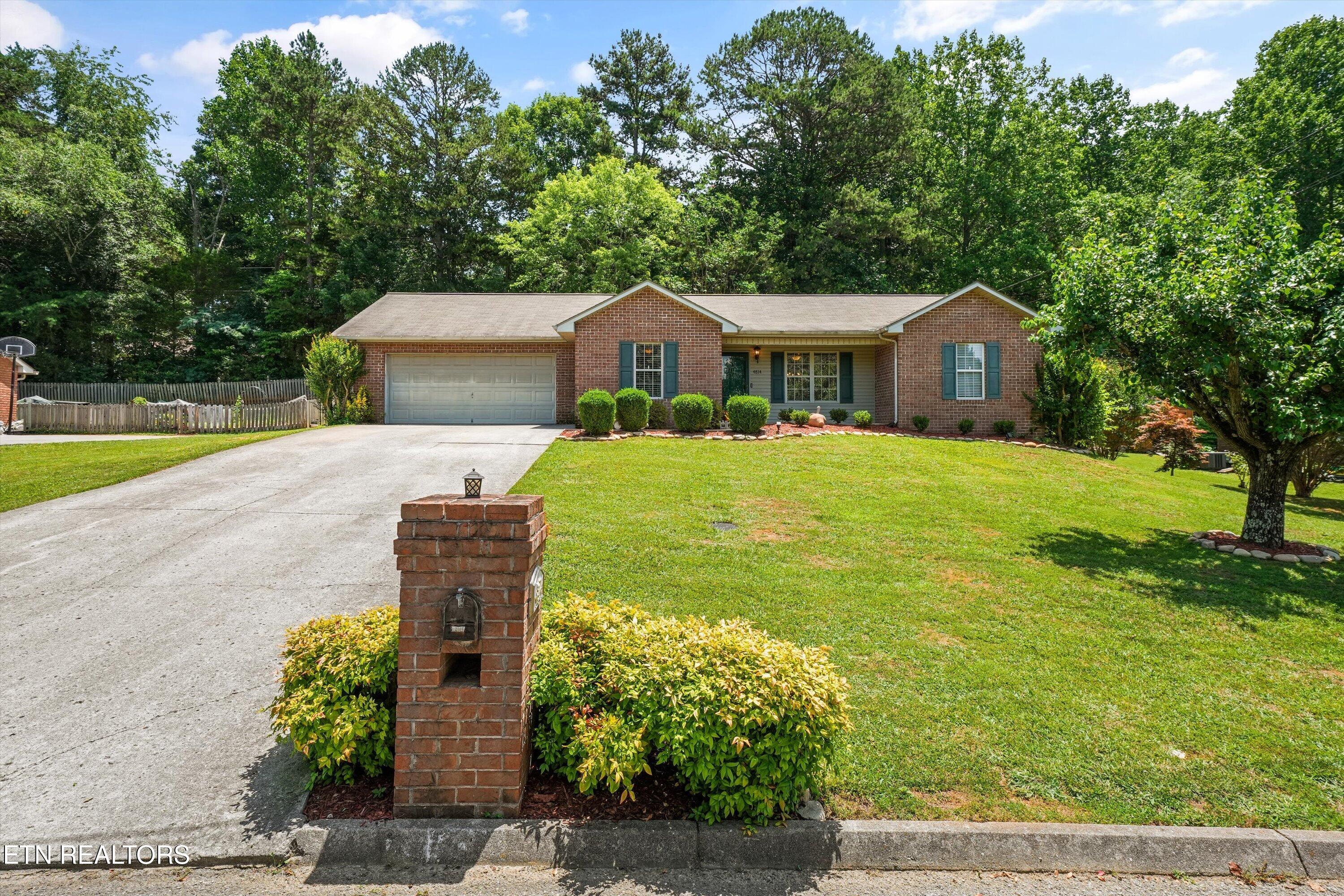 4814 Evangeline Lane Knoxville TN 37938