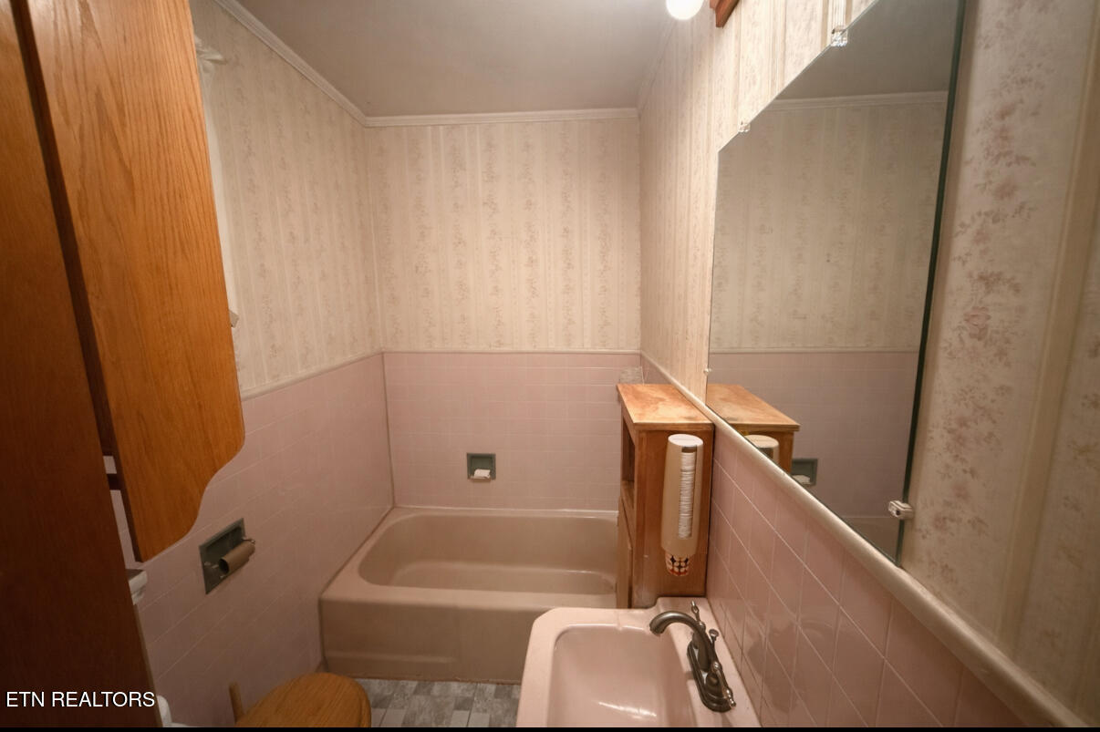 436 Old Tellico Highway Madisonville TN 37354