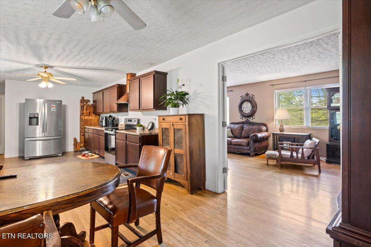 1851 Seals Road New Tazewell TN 37825