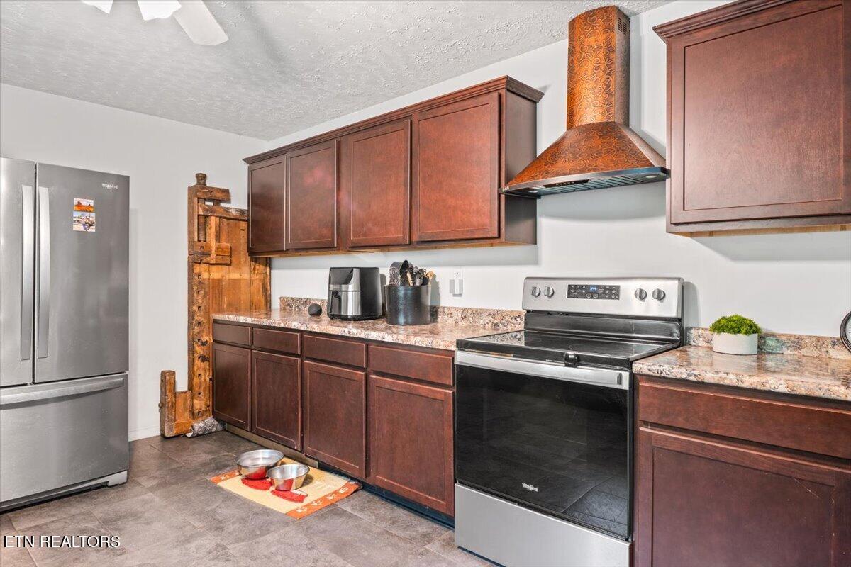 1851 Seals Road New Tazewell TN 37825