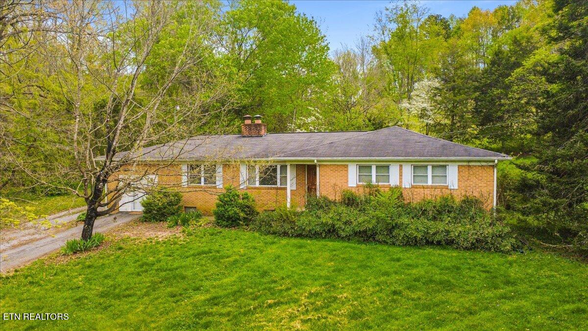 1851 Seals Road New Tazewell TN 37825