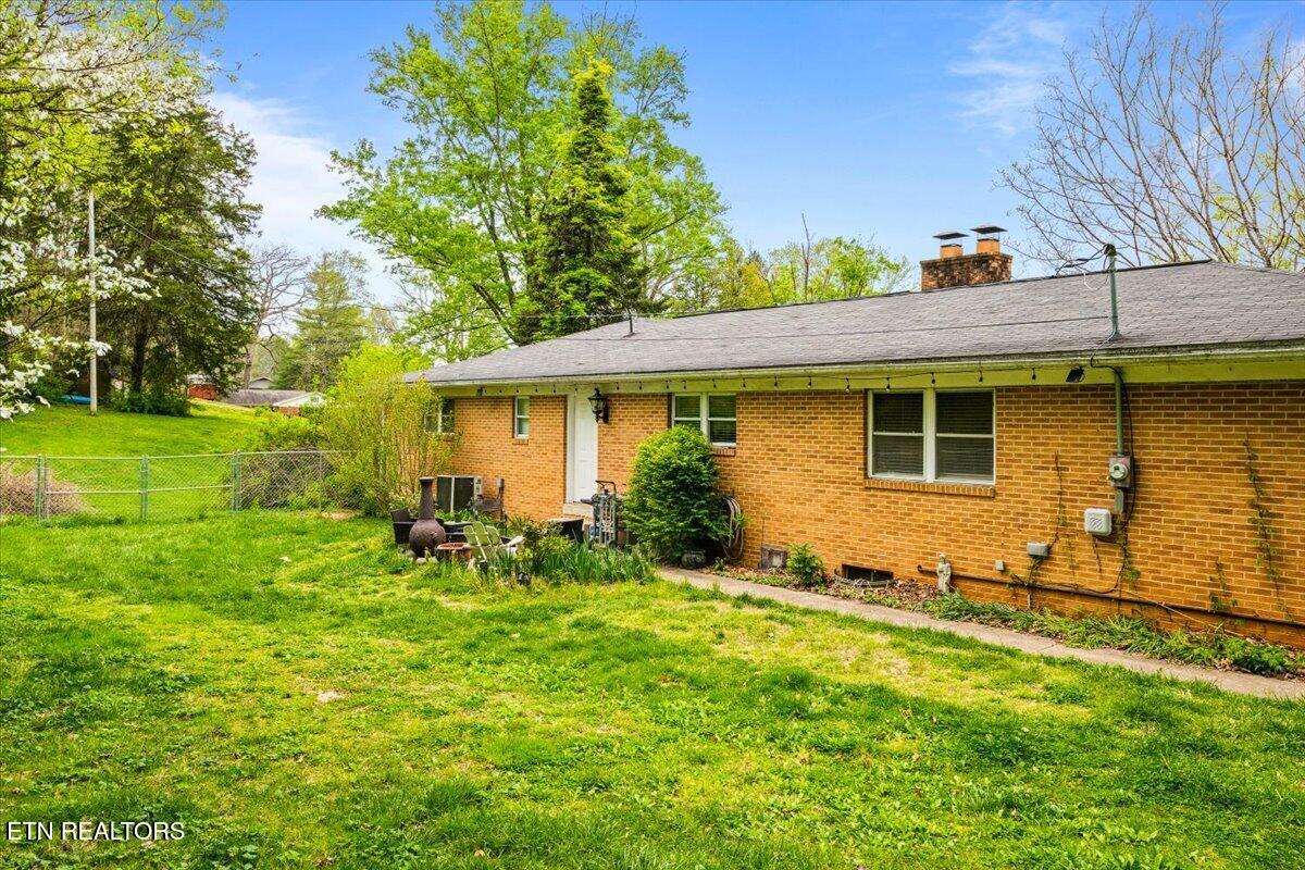 1851 Seals Road New Tazewell TN 37825