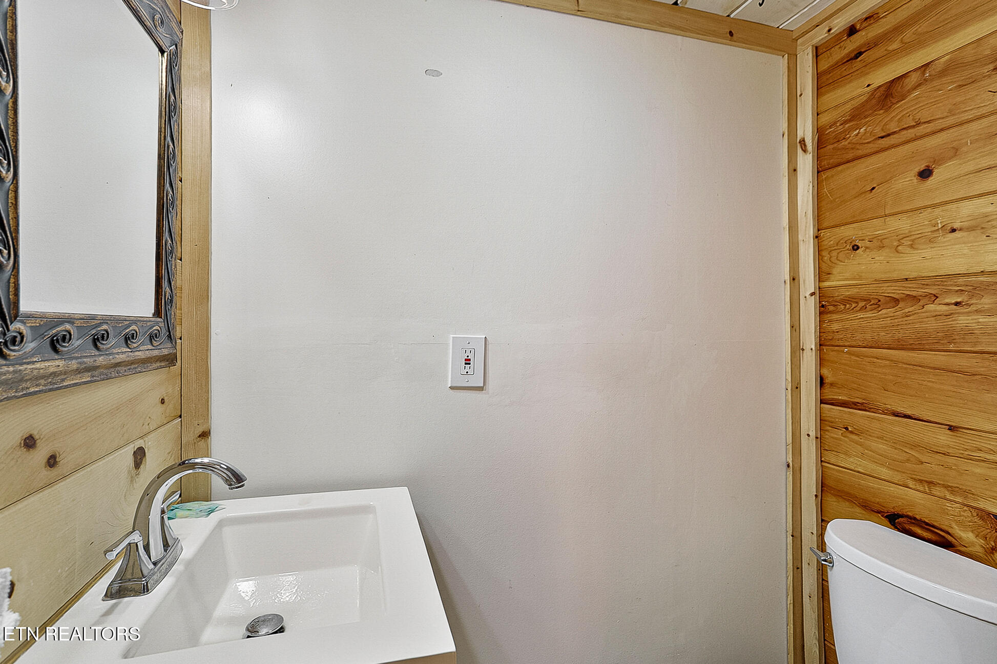 2592 Bluff Mountain Road Sevierville TN 37876