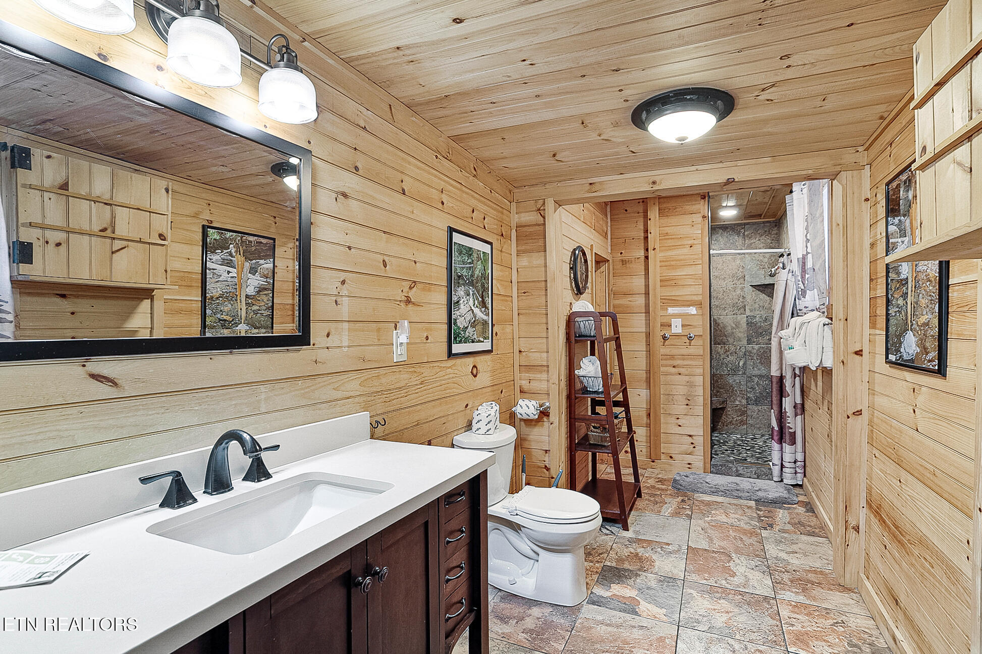 2592 Bluff Mountain Road Sevierville TN 37876