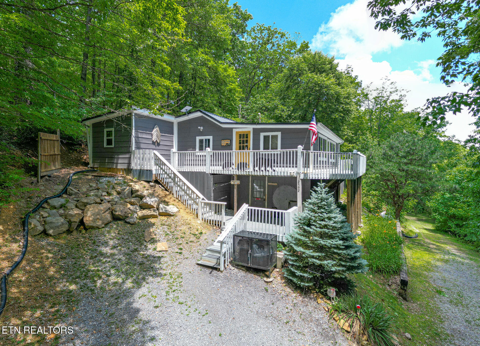 2592 Bluff Mountain Road Sevierville TN 37876