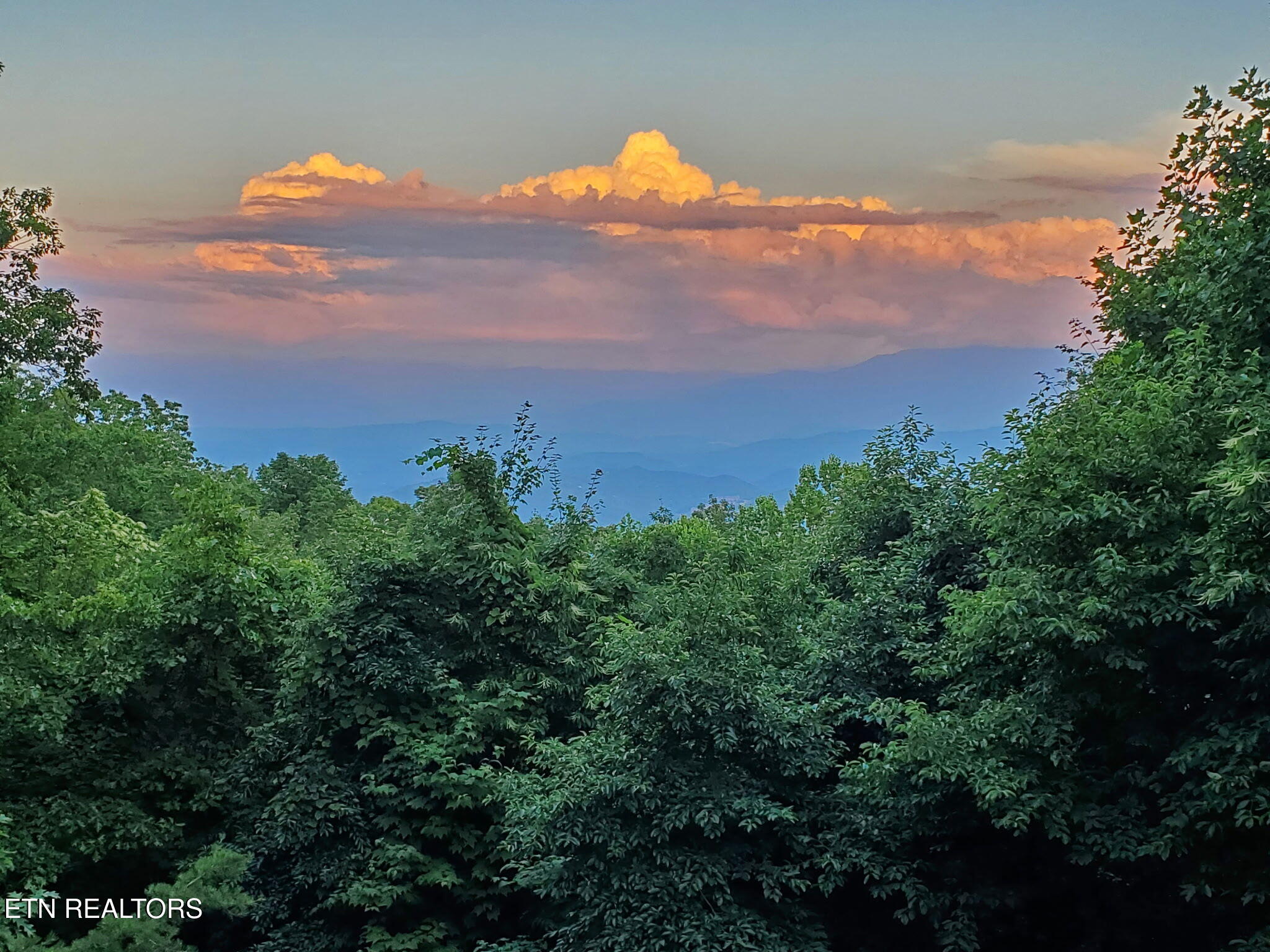 2592 Bluff Mountain Road Sevierville TN 37876