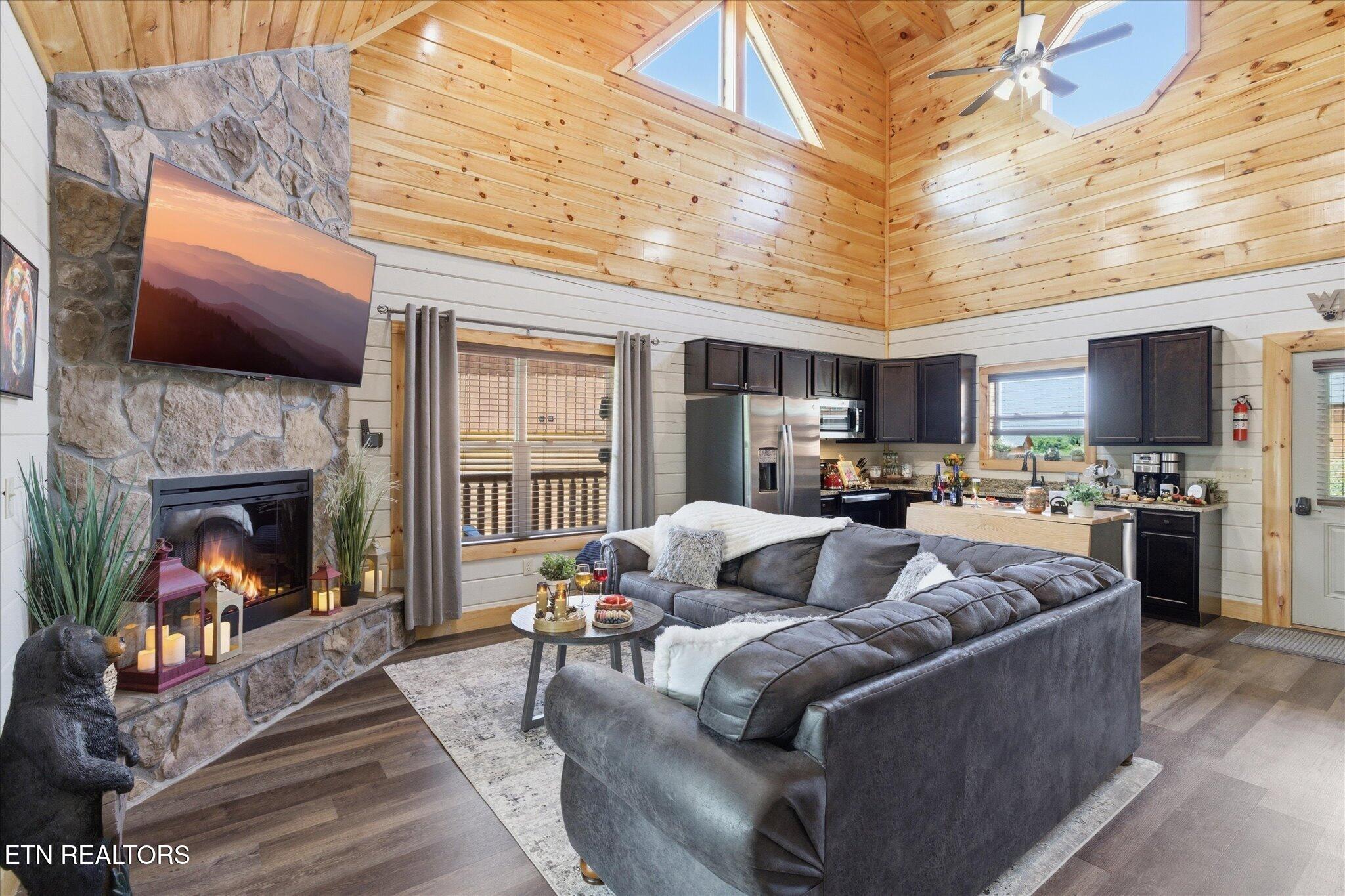3809 Twilight Way Pigeon Forge TN 37863