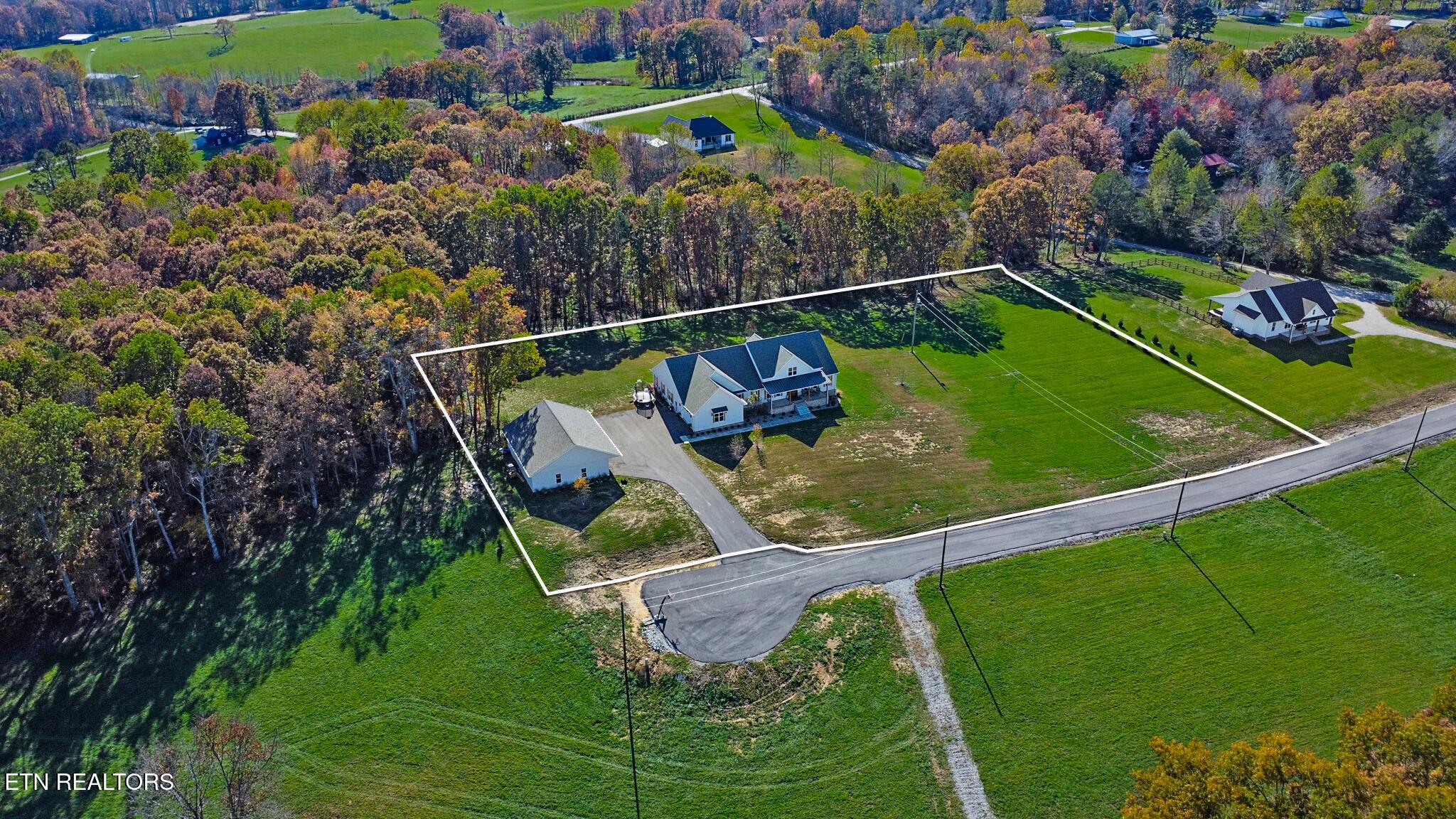 422 Peach Lane Jamestown TN 38556