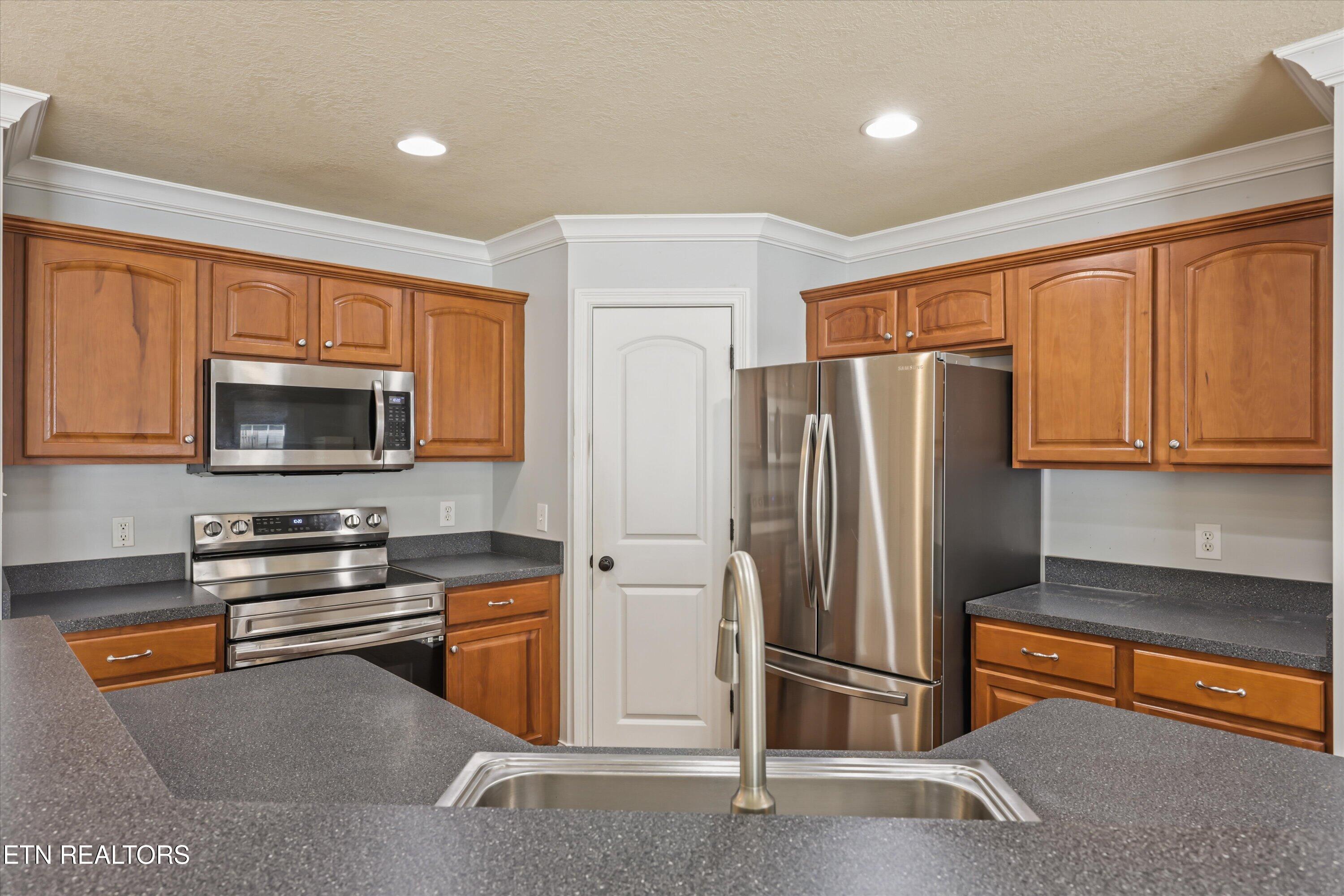 118 Cornerstone Circle Clinton TN 37716