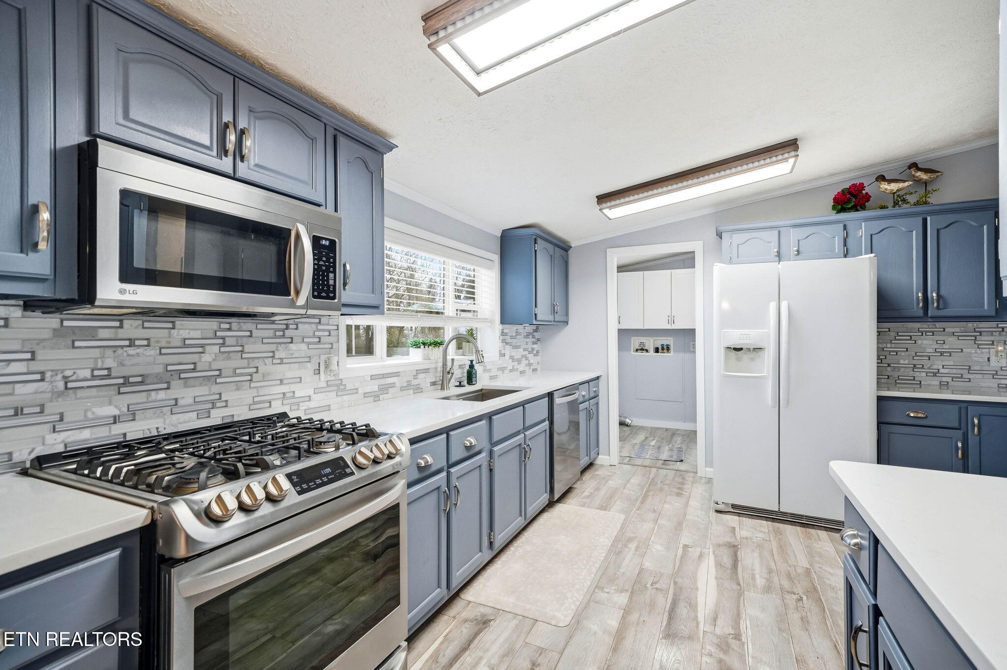124 Oak Grove Lane Rocky Top TN 37769
