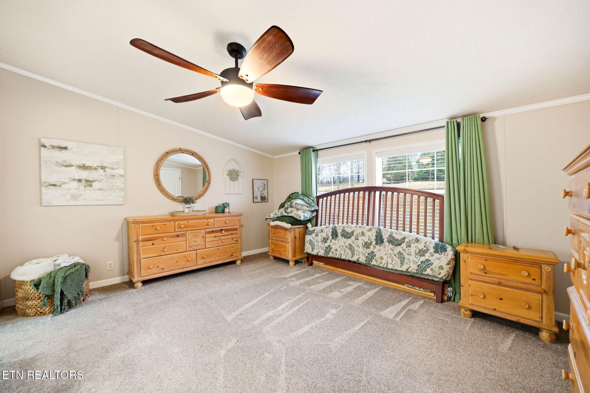 124 Oak Grove Lane Rocky Top TN 37769