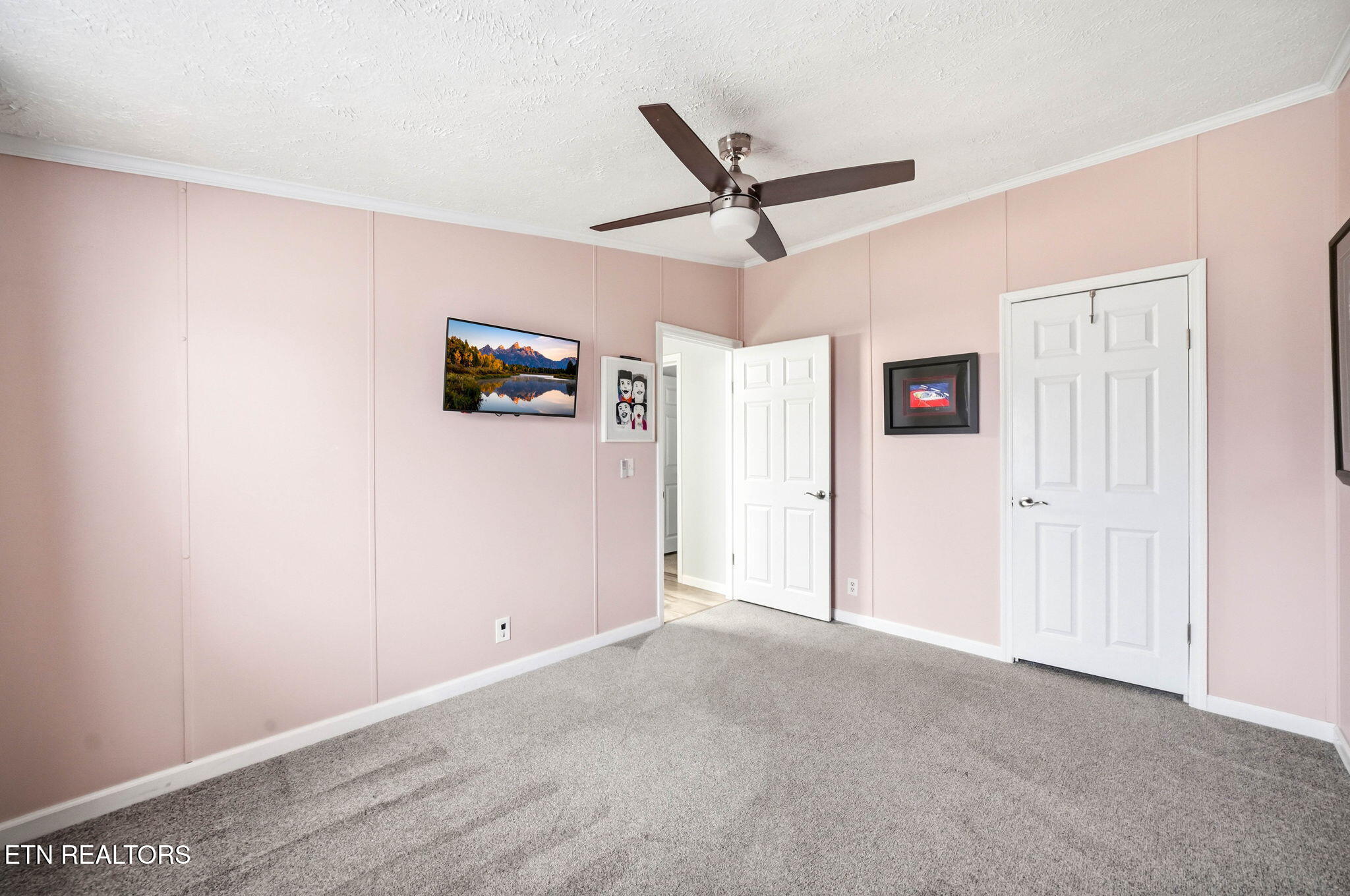 124 Oak Grove Lane Rocky Top TN 37769