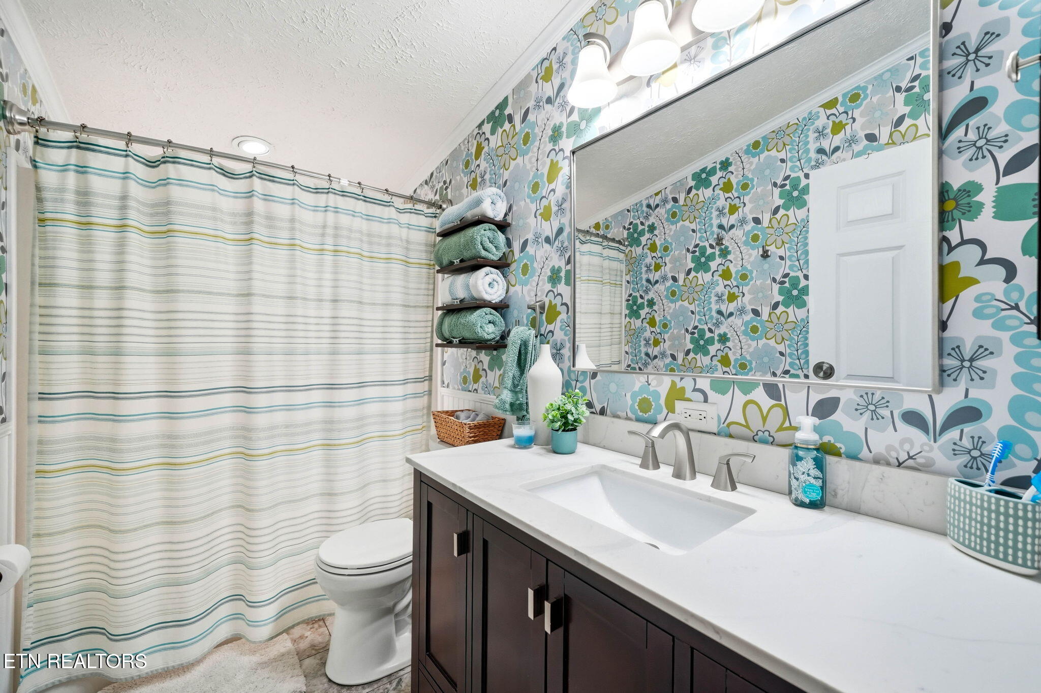 124 Oak Grove Lane Rocky Top TN 37769