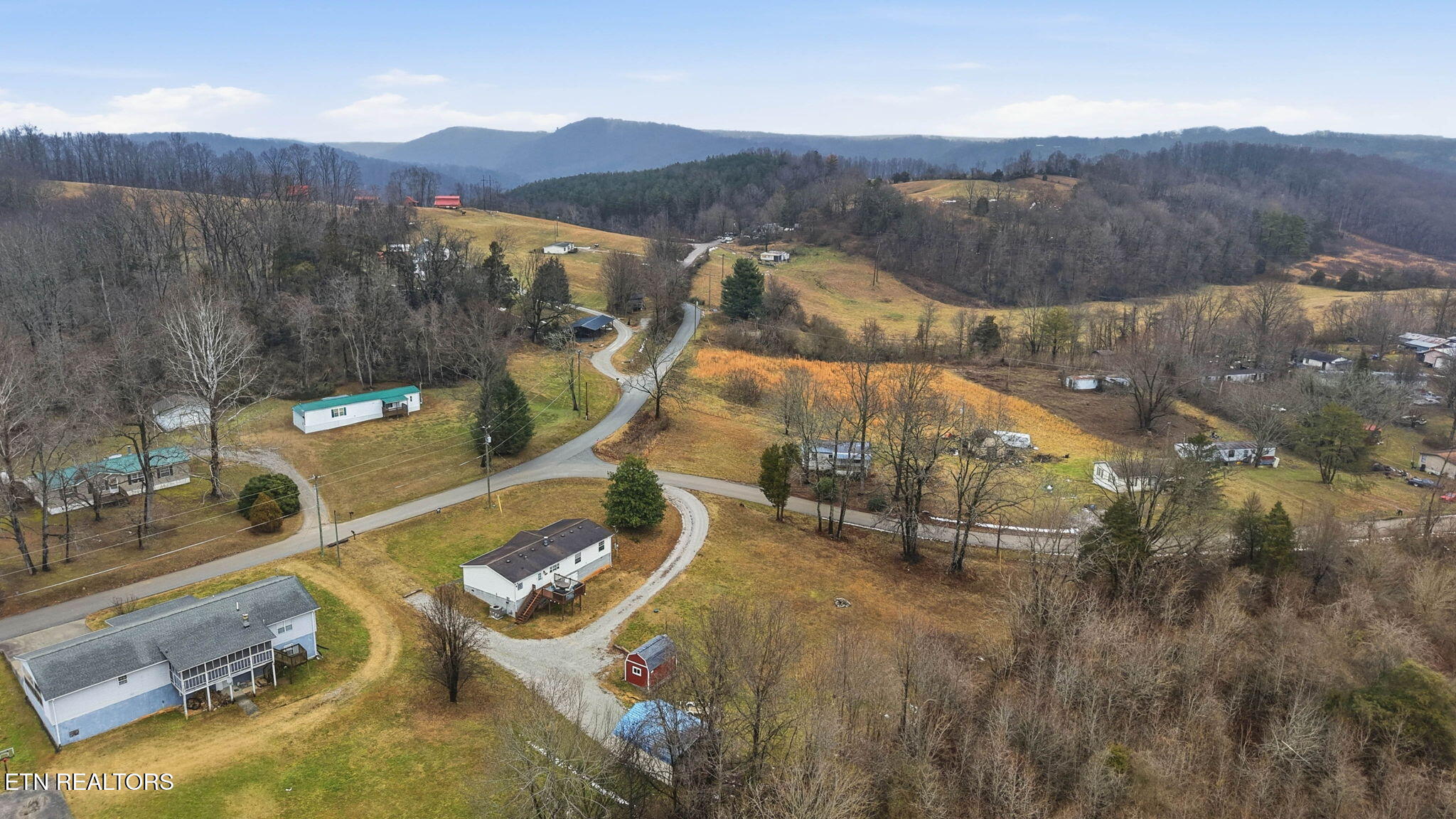 124 Oak Grove Lane Rocky Top TN 37769