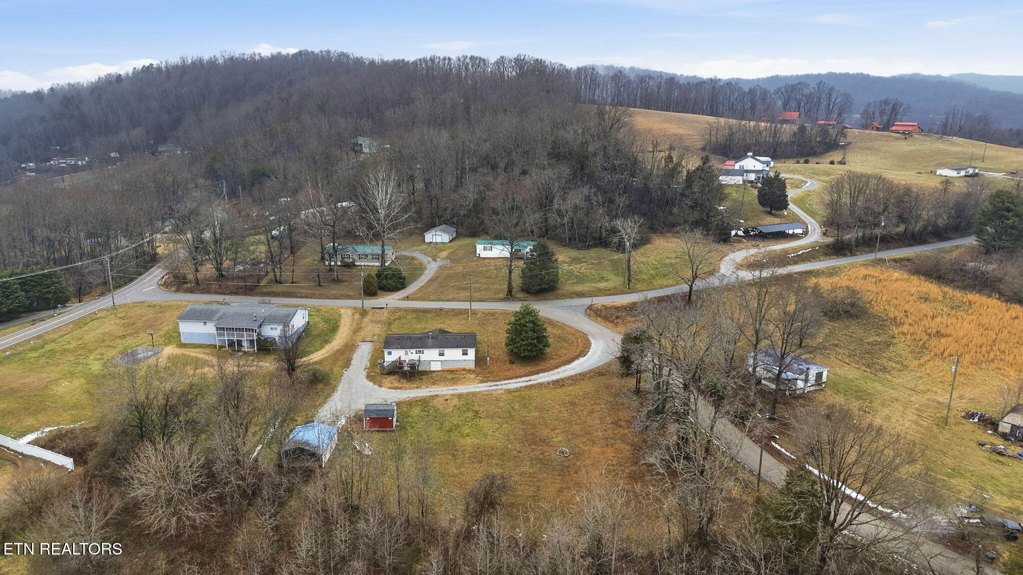 124 Oak Grove Lane Rocky Top TN 37769