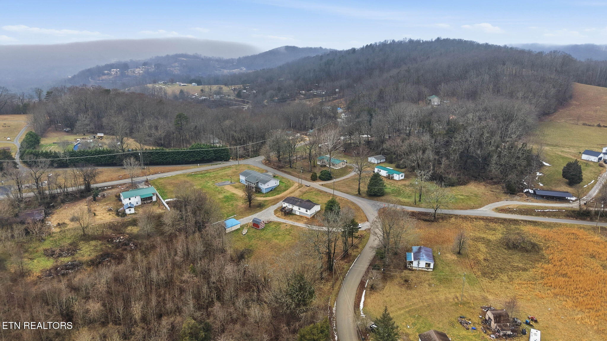 124 Oak Grove Lane Rocky Top TN 37769