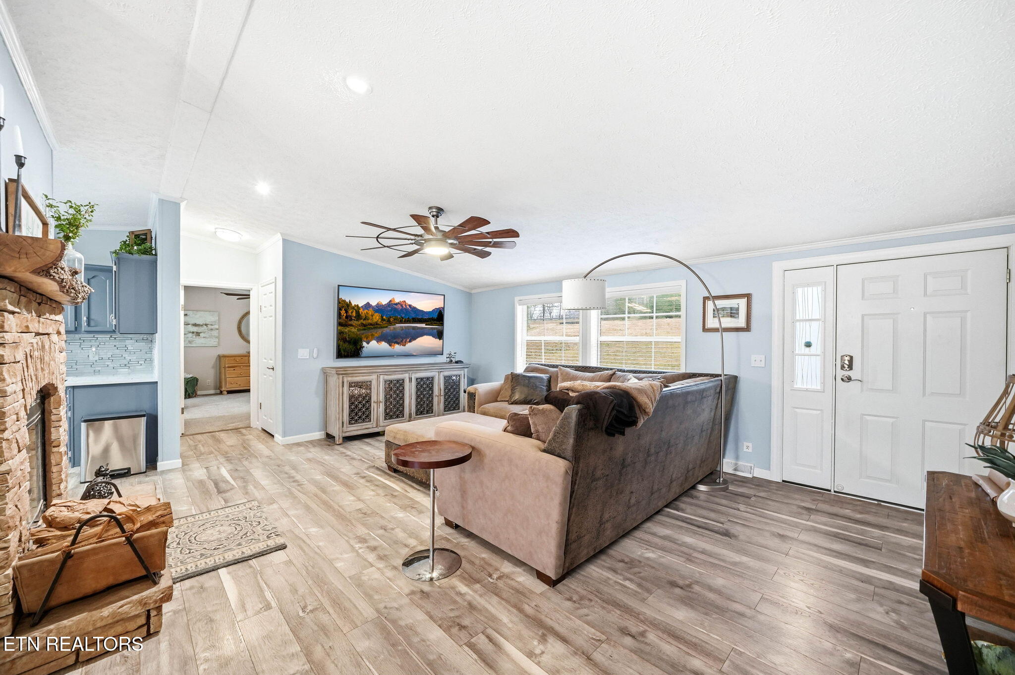 124 Oak Grove Lane Rocky Top TN 37769