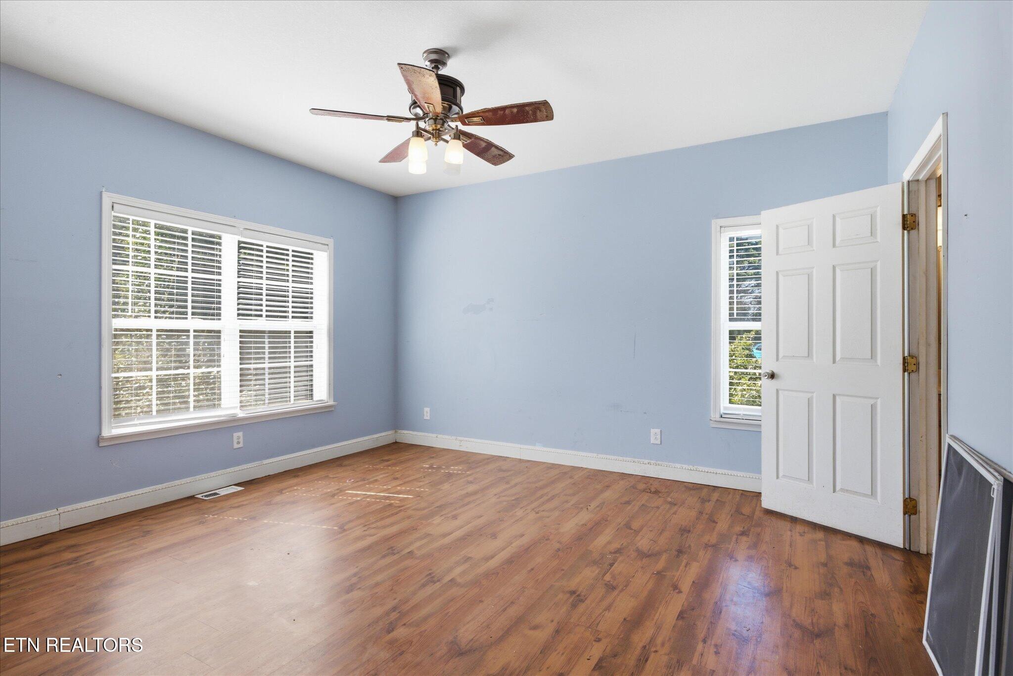 405 Douglas Lane Clinton TN 37716