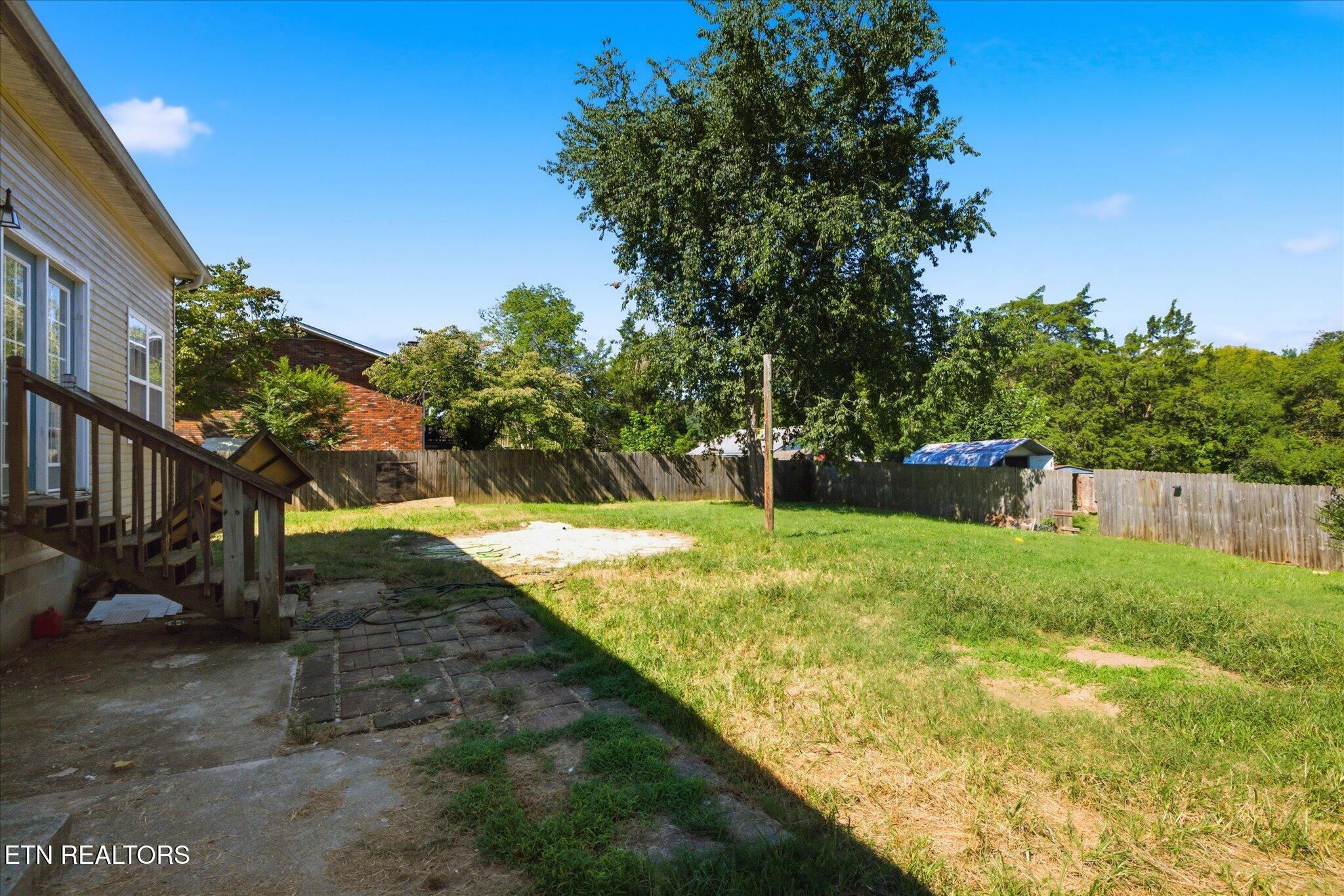 405 Douglas Lane Clinton TN 37716