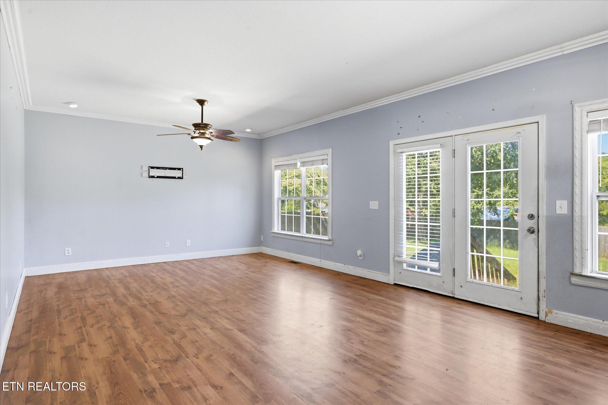 405 Douglas Lane Clinton TN 37716