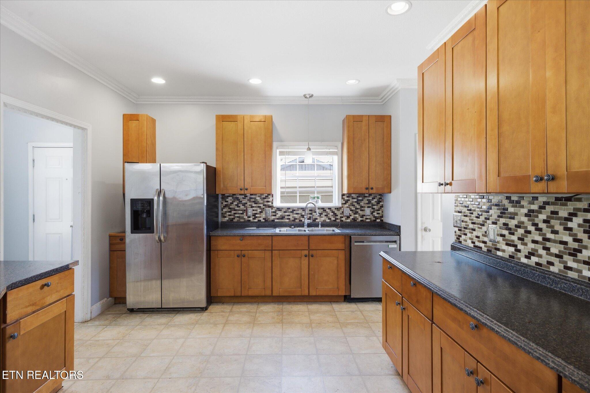 405 Douglas Lane Clinton TN 37716