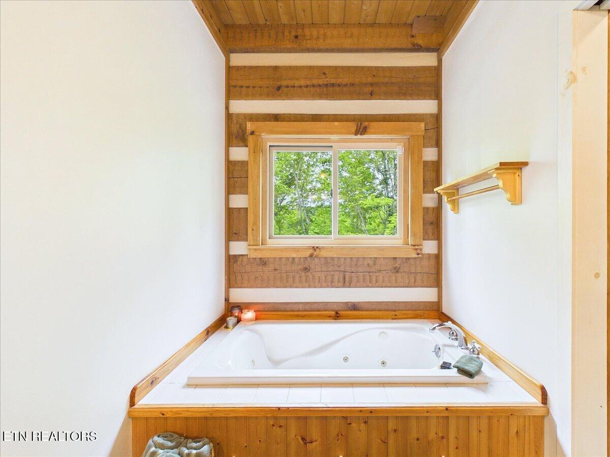 1457 Smithfield Road Tellico Plains TN 37385