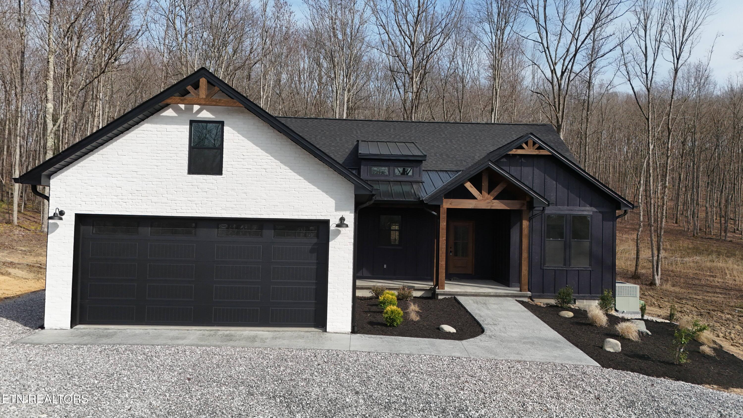 908 Evelyn Private Drive Huntsville TN 37756
