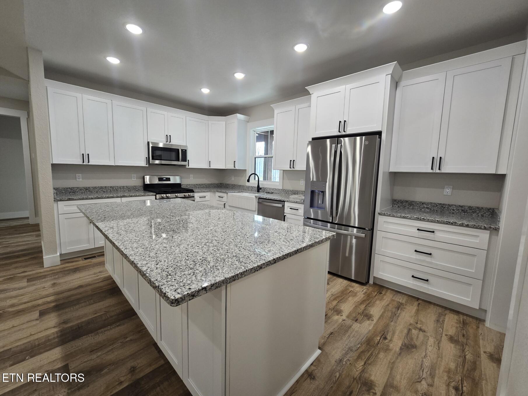 908 Evelyn Private Drive Huntsville TN 37756