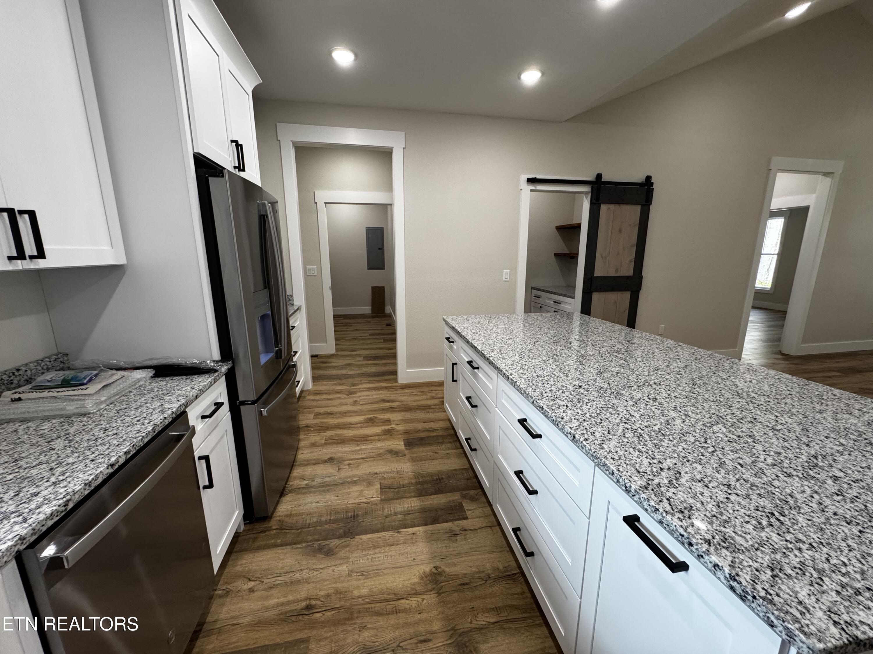 908 Evelyn Private Drive Huntsville TN 37756