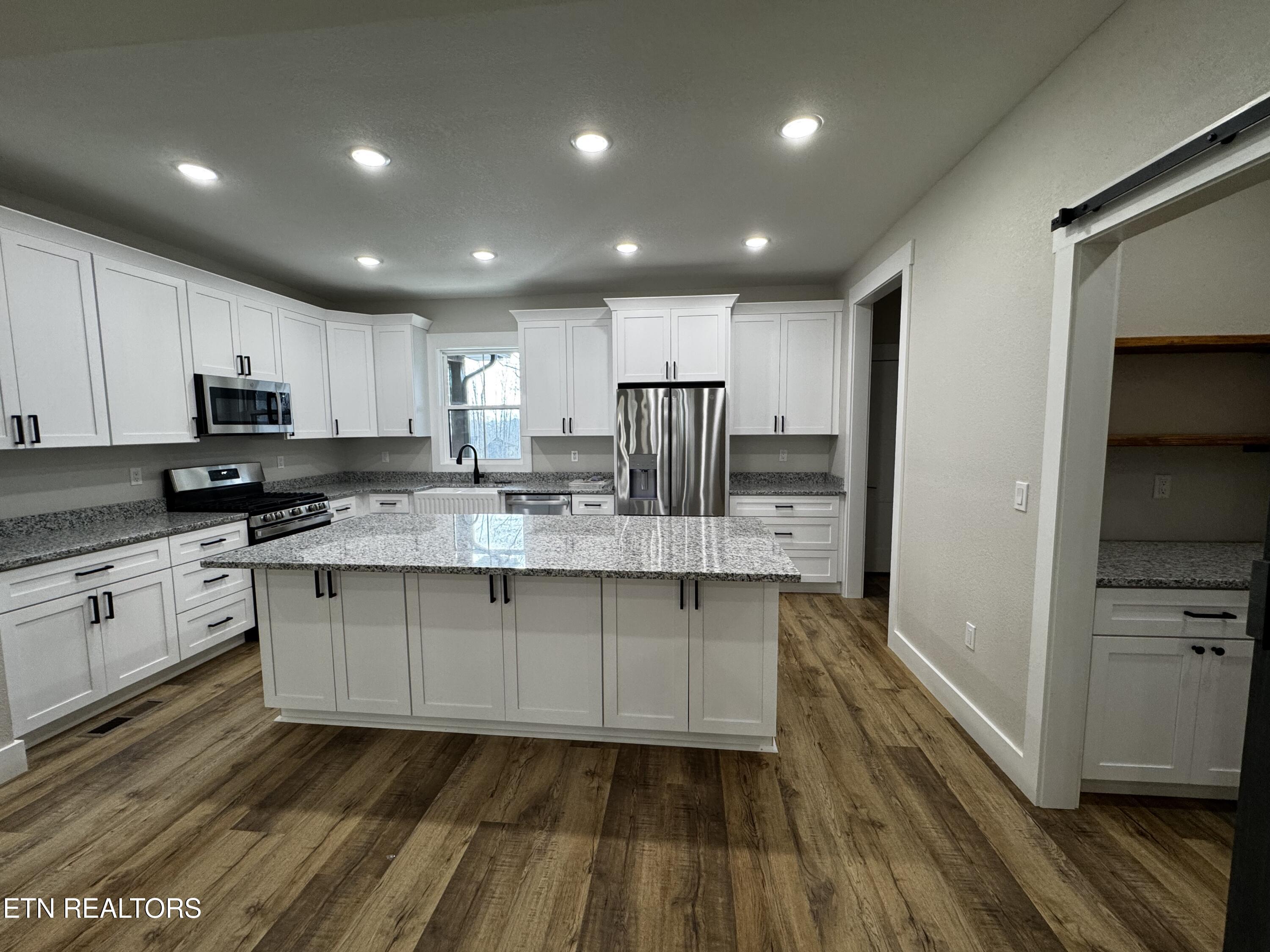 908 Evelyn Private Drive Huntsville TN 37756
