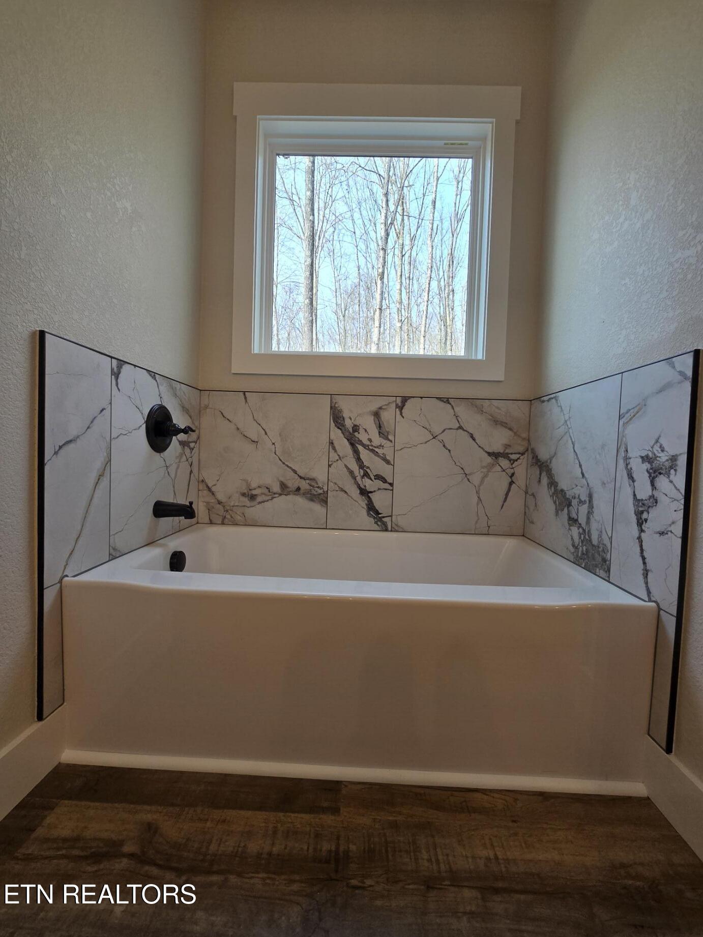 908 Evelyn Private Drive Huntsville TN 37756