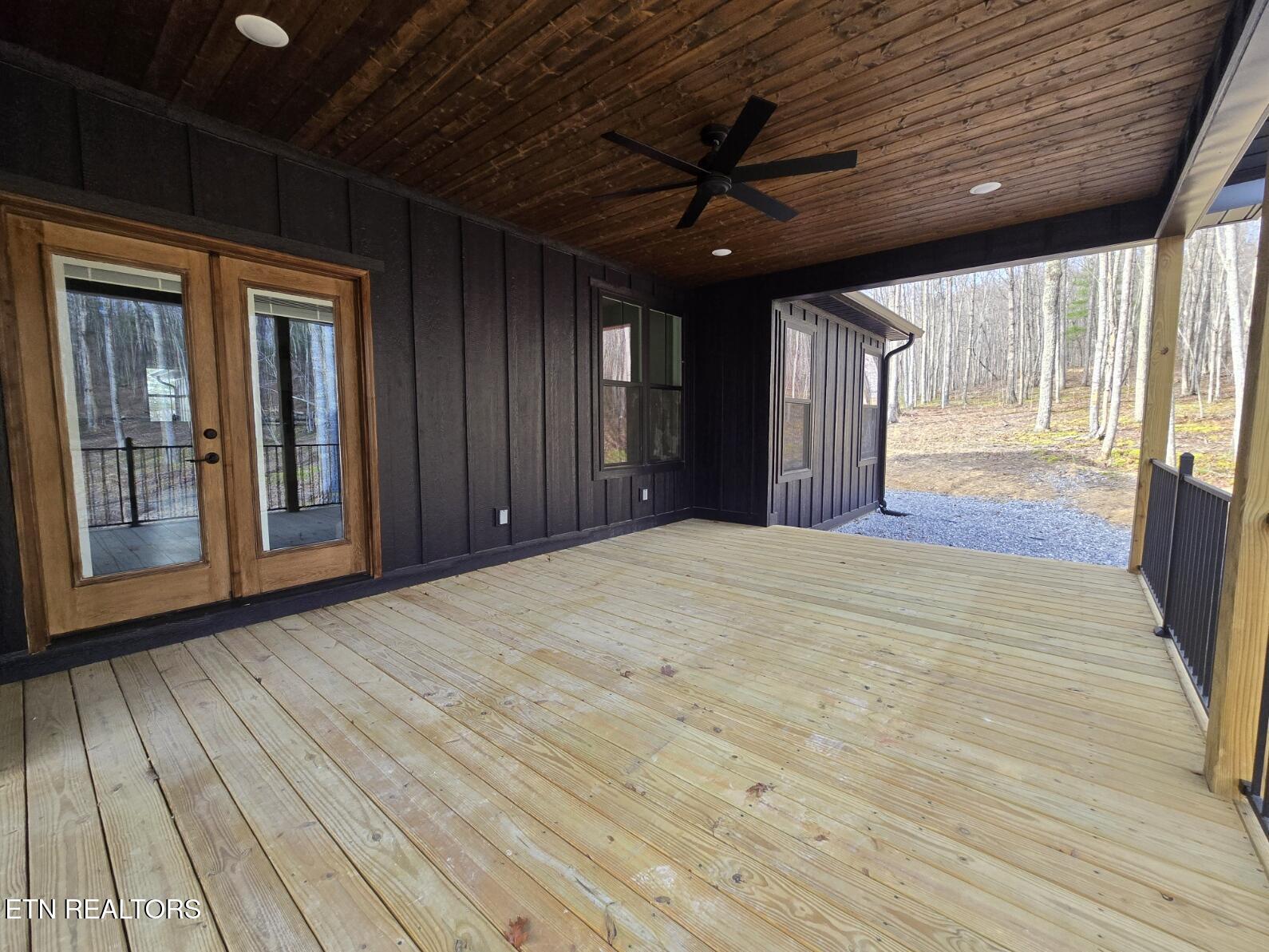 908 Evelyn Private Drive Huntsville TN 37756