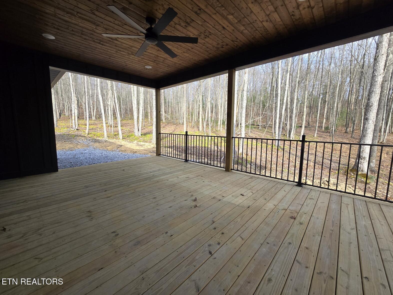 908 Evelyn Private Drive Huntsville TN 37756