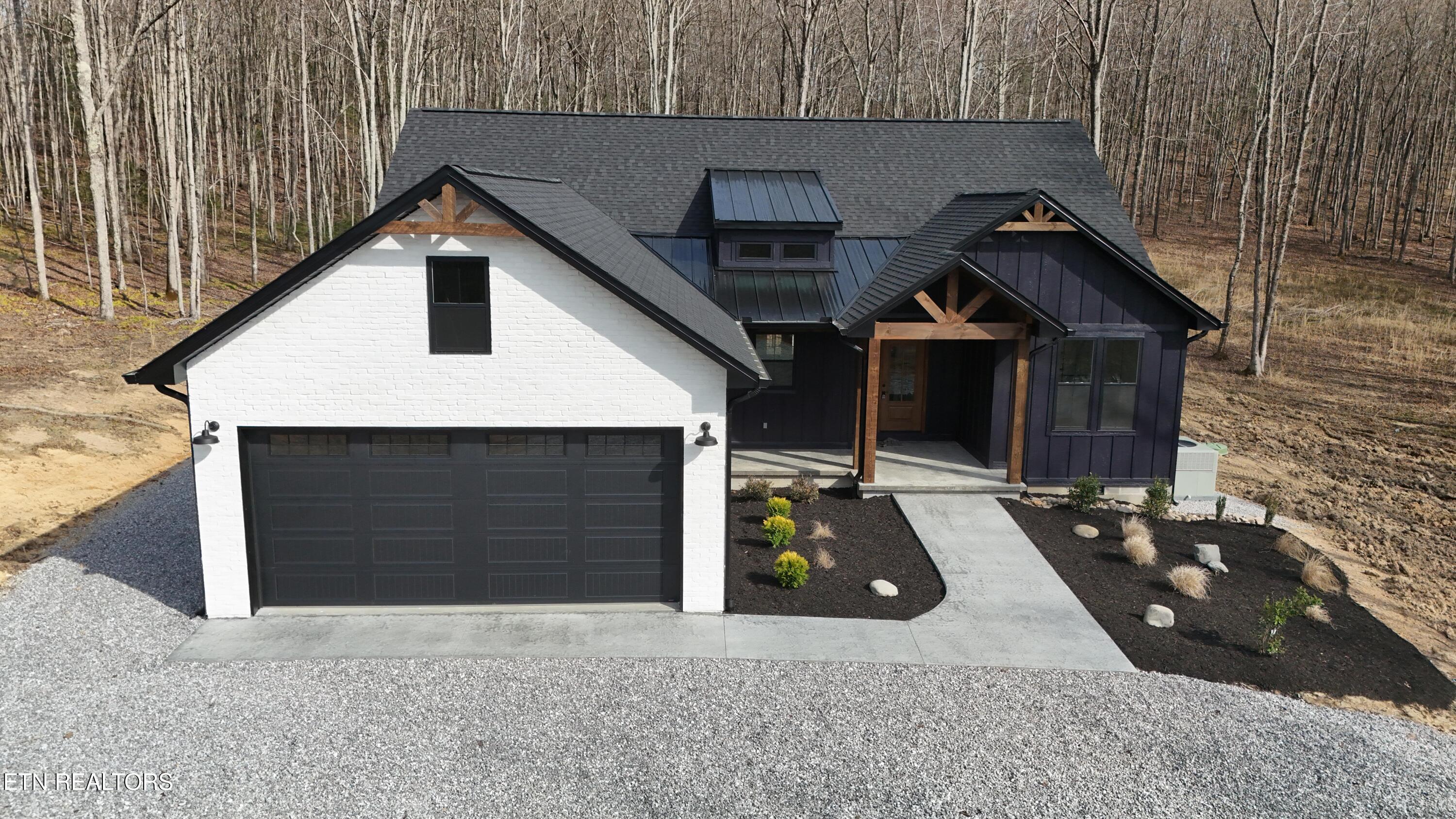 908 Evelyn Private Drive Huntsville TN 37756