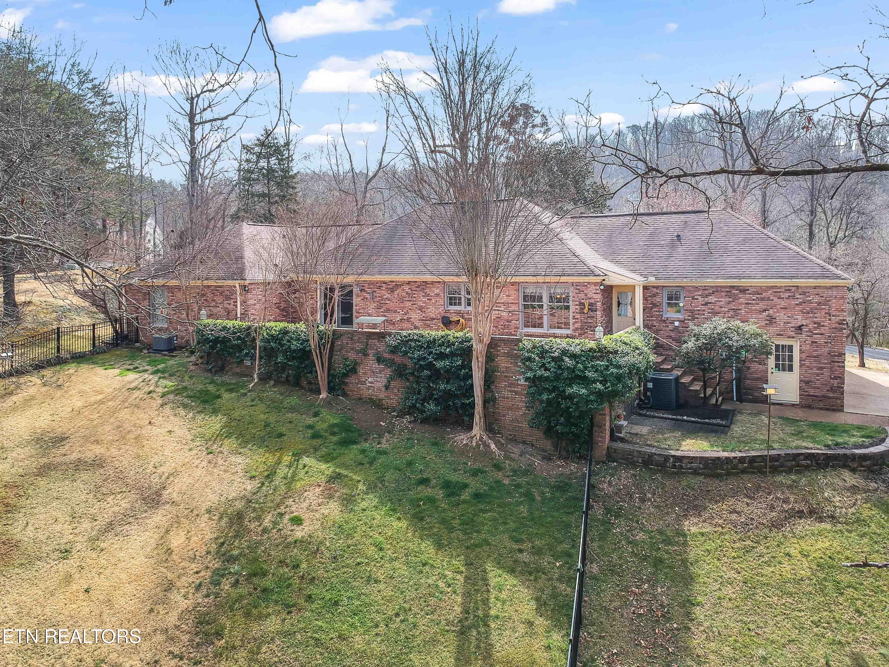 2012 Duck Cove Drive Knoxville TN 37922