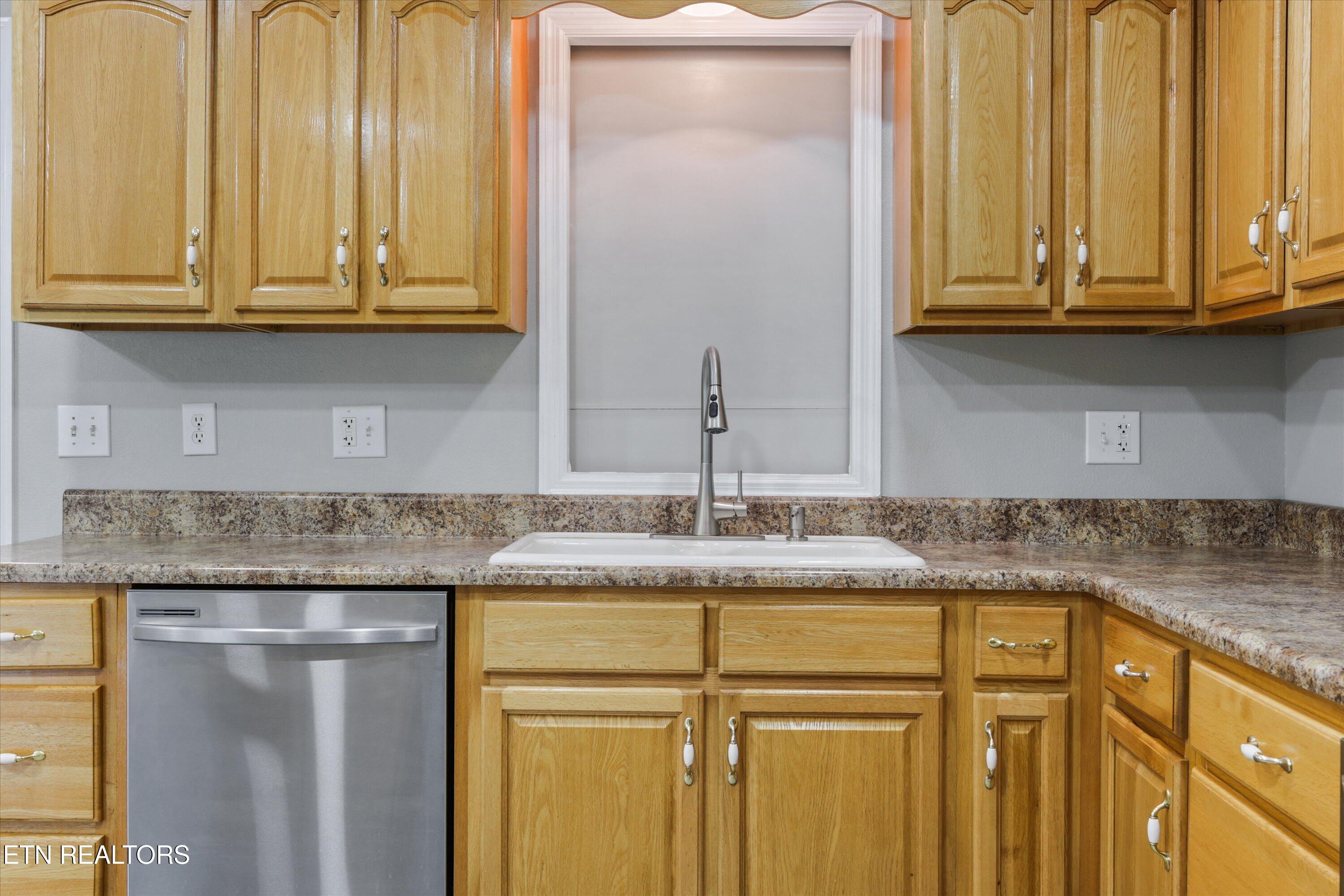 239 Carroll Hollow Road Clinton TN 37716