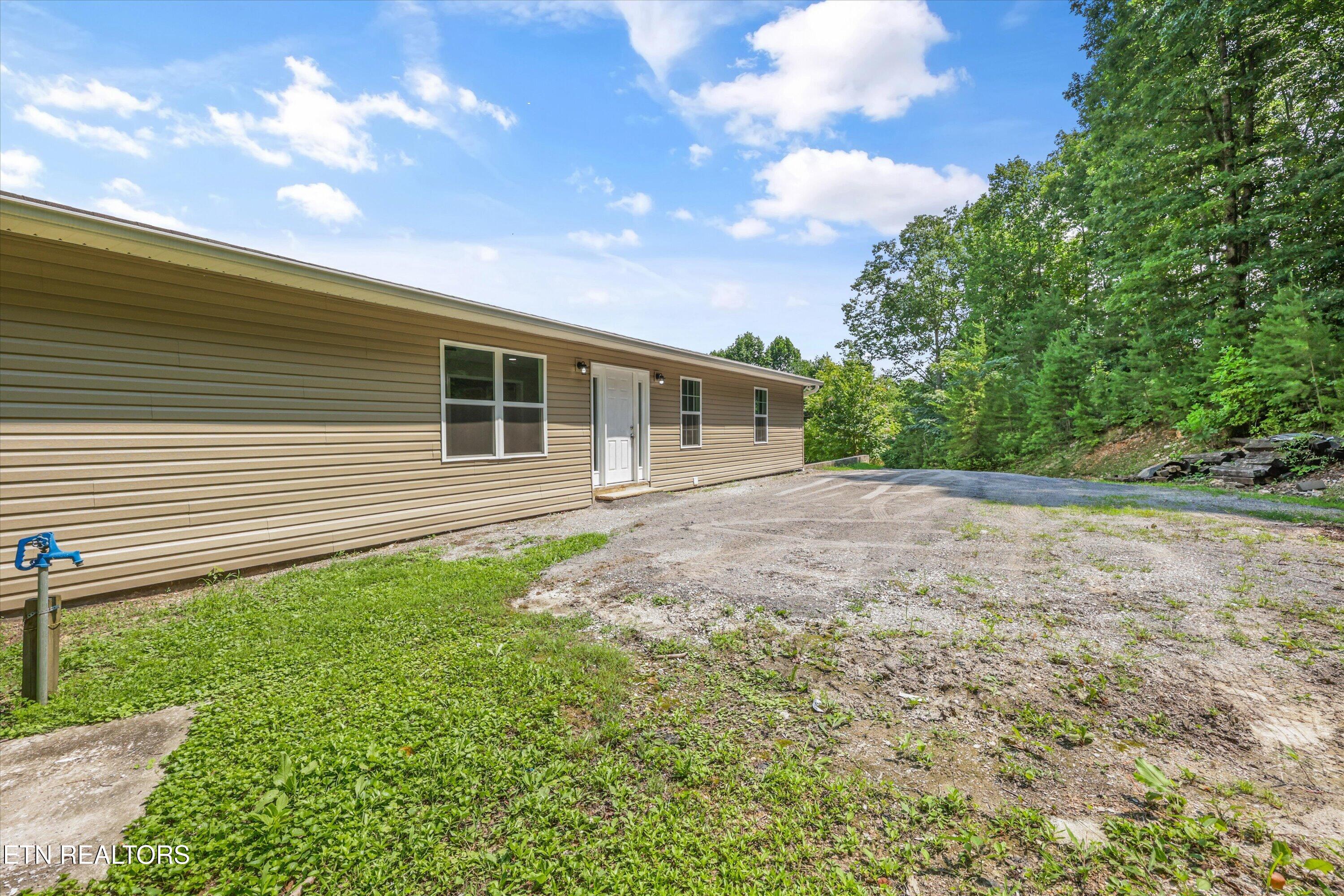 239 Carroll Hollow Road Clinton TN 37716