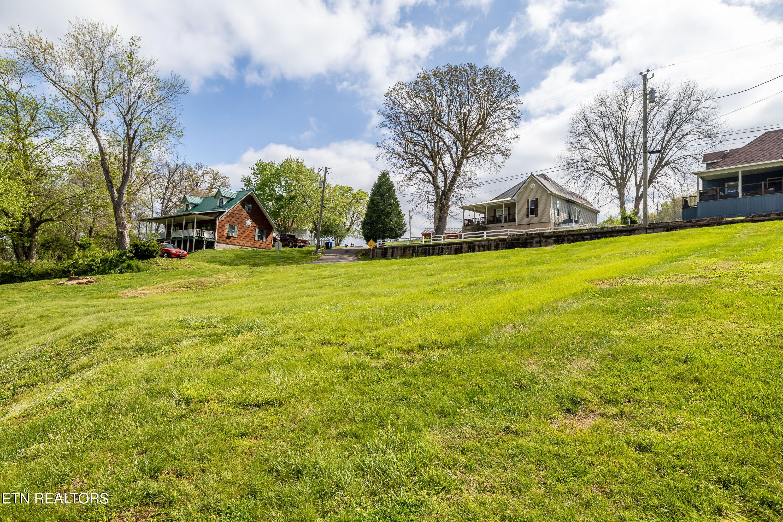 207 Loomis Street Tellico Plains TN 37385
