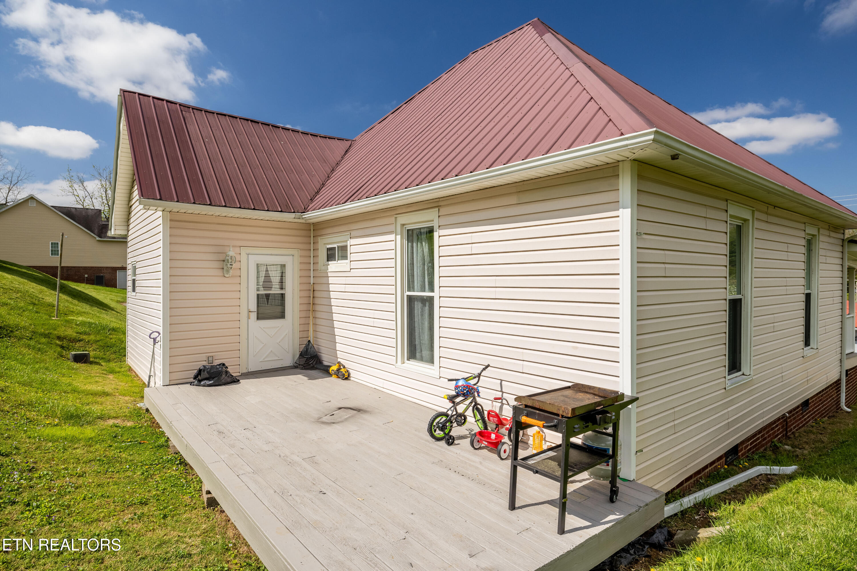 207 Loomis Street Tellico Plains TN 37385