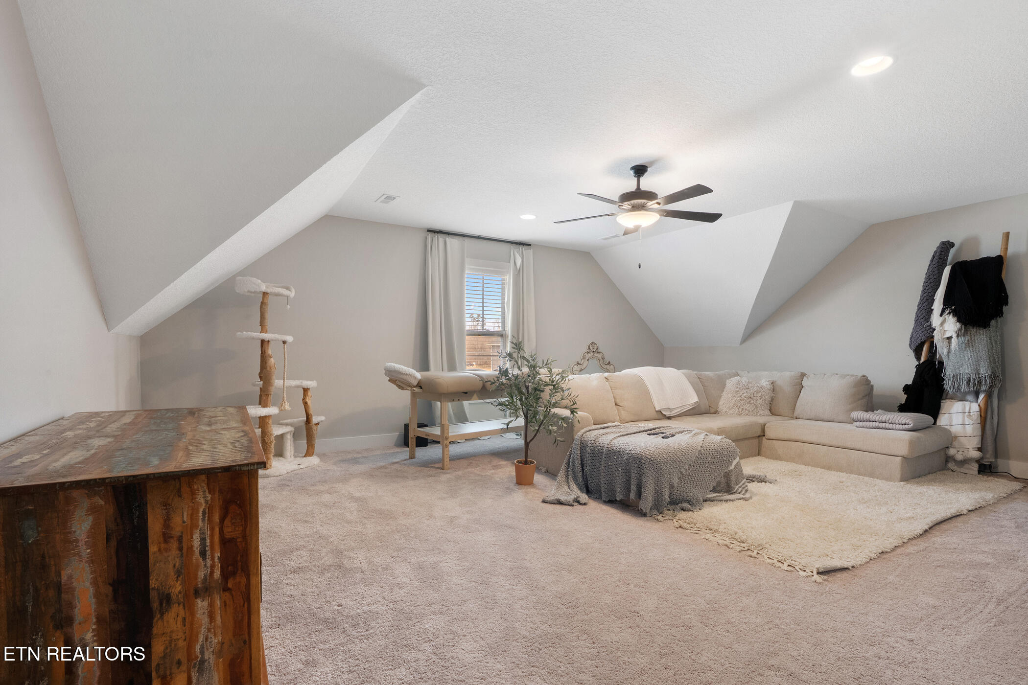 2462 Tributary Drive Sevierville TN 37876